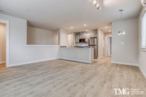 Pre Leasing Townhomes W/Office Space – photo 1