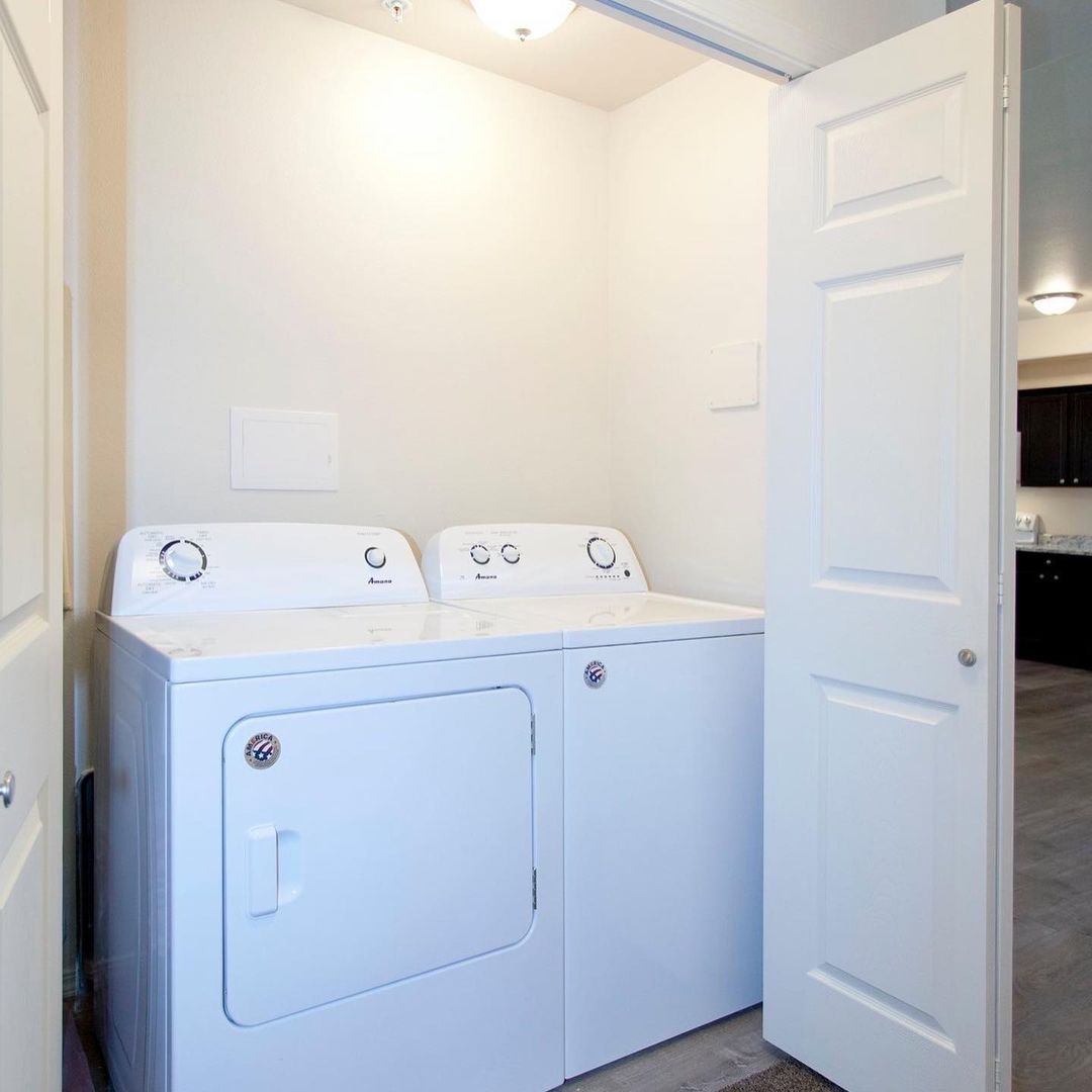 Laundry room at Sunset Ridge (3 of 4)