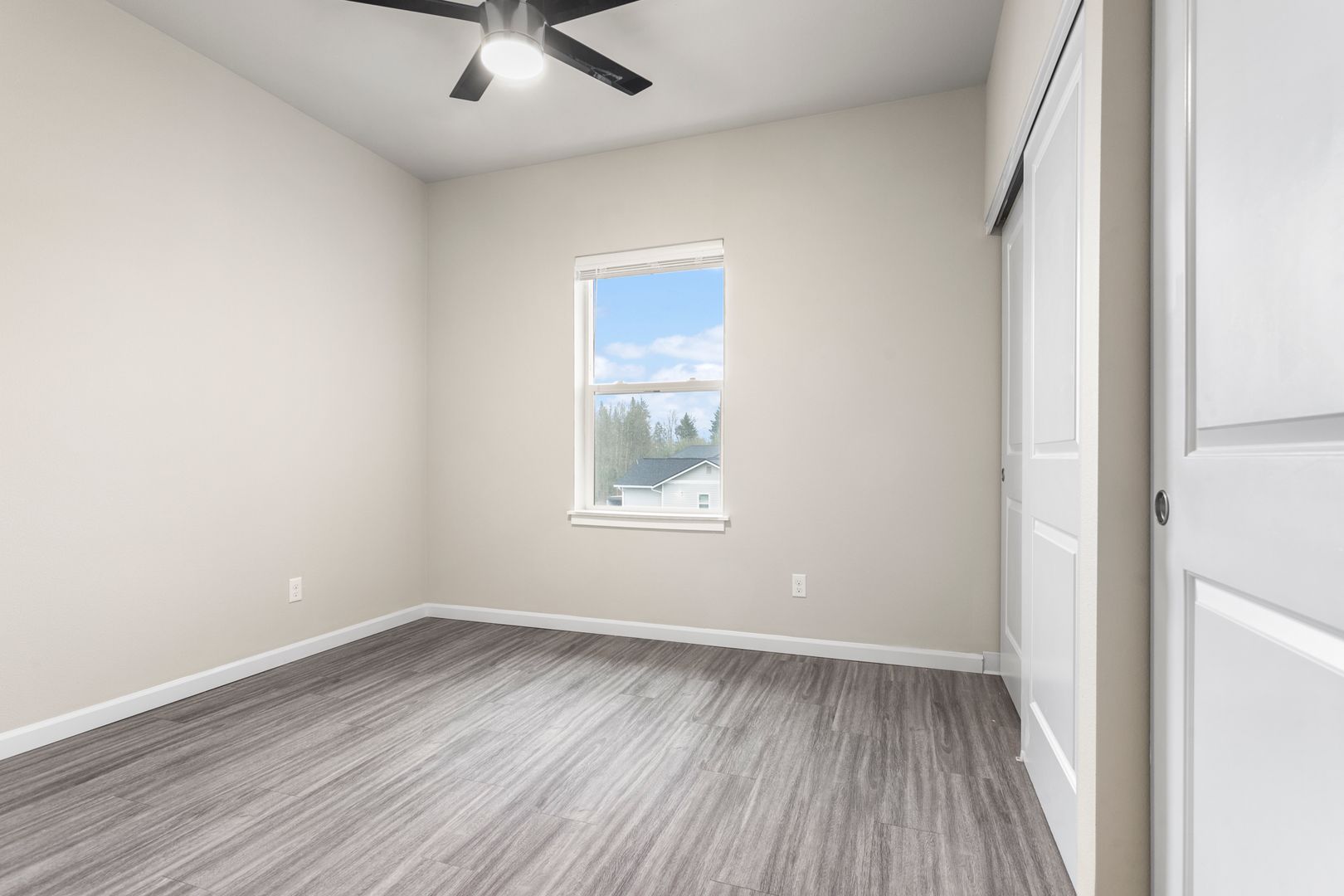 Ridgefield Apartment: 540 S Royle Rd