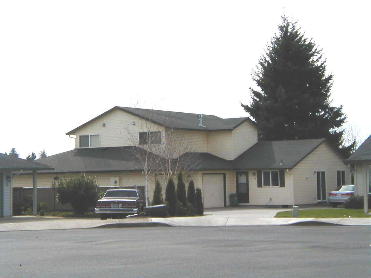 Vancouver Apartment: 714 SE 135th Court