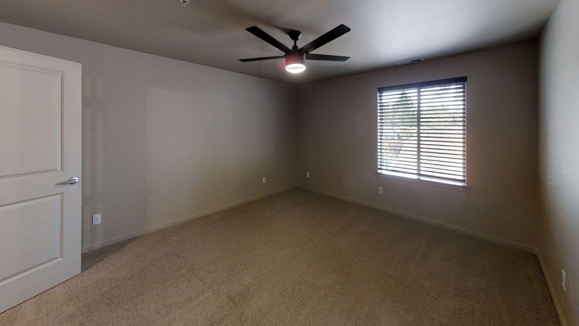 One Lake Place (OLP) 4 of 22