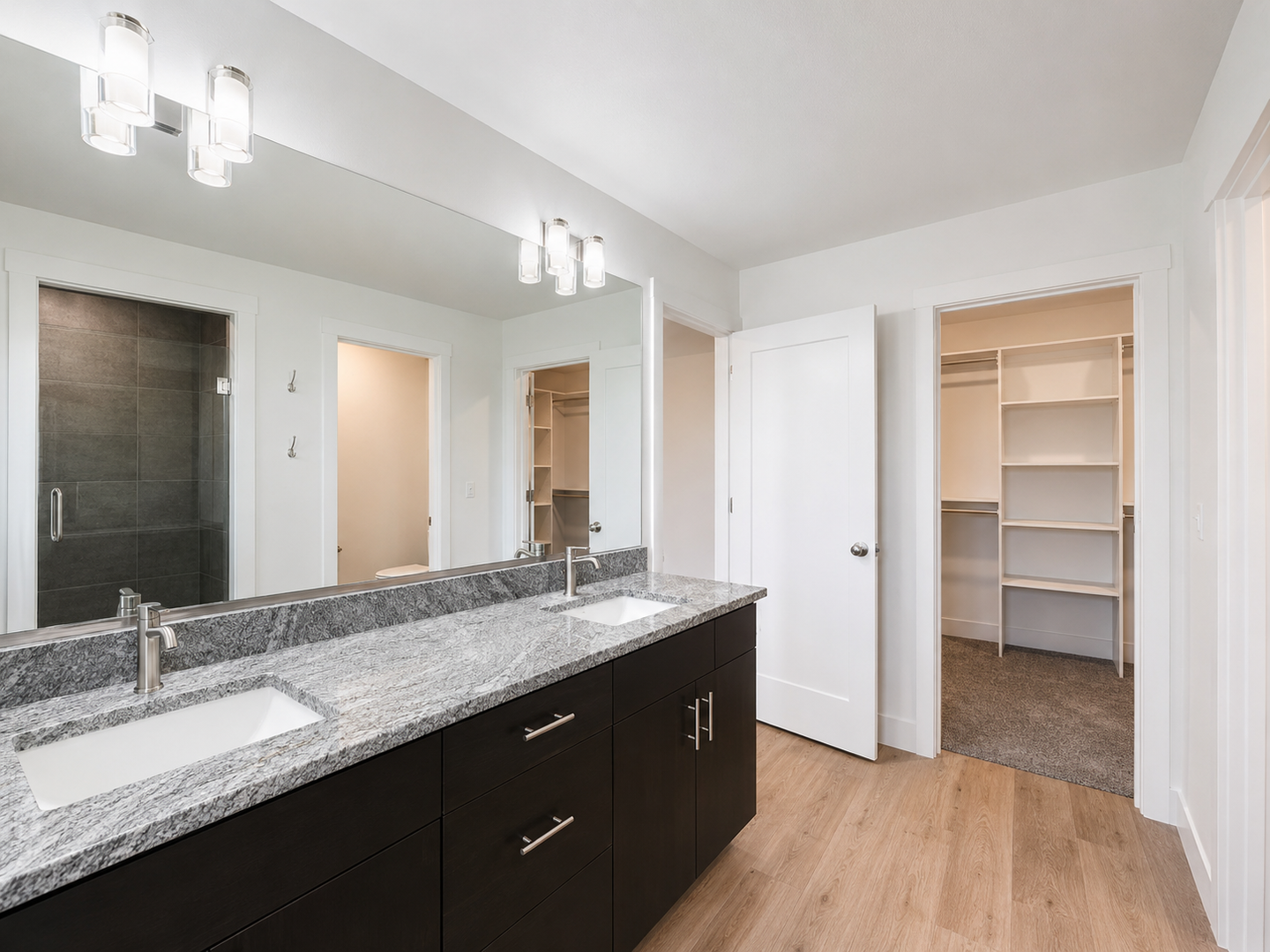 Brand-New Luxury |Townhomes Desirable Southridge Area! 19 of 23