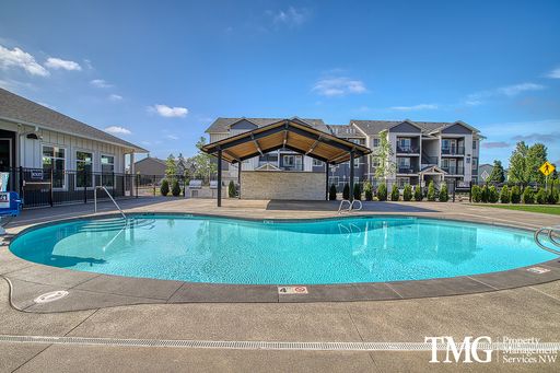 The Last Two Bedroom Two Bathroom - Exceptional Amenities! – photo 1