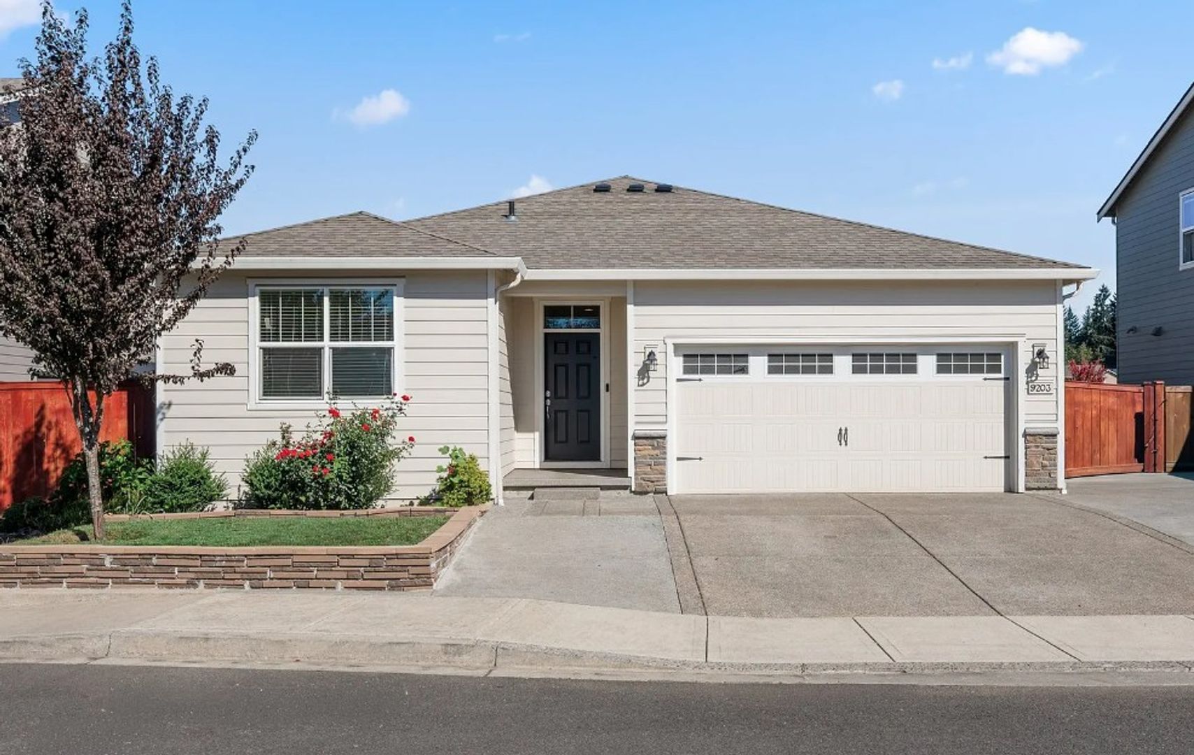 Vancouver House: 9203 NE 165th Avenue