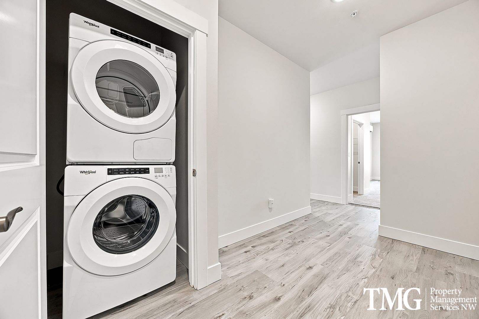 Laundry room at Encore (1 of 3)