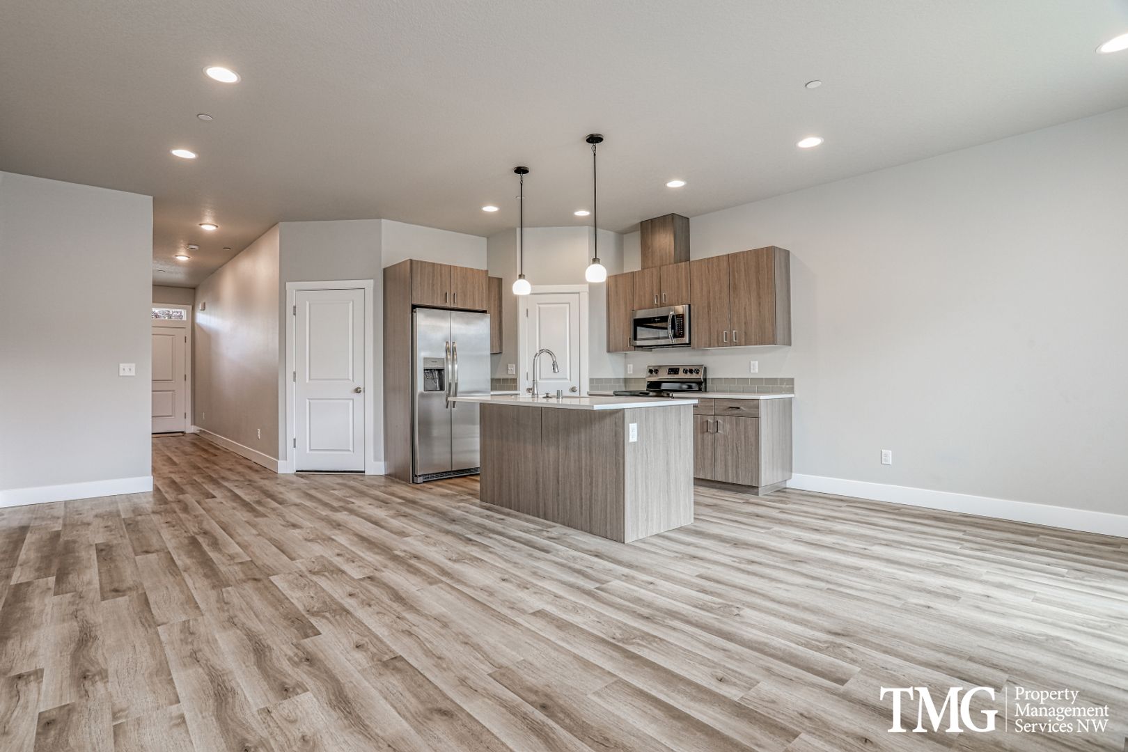 Camas Townhome: 2503 NW Magnolia Ct