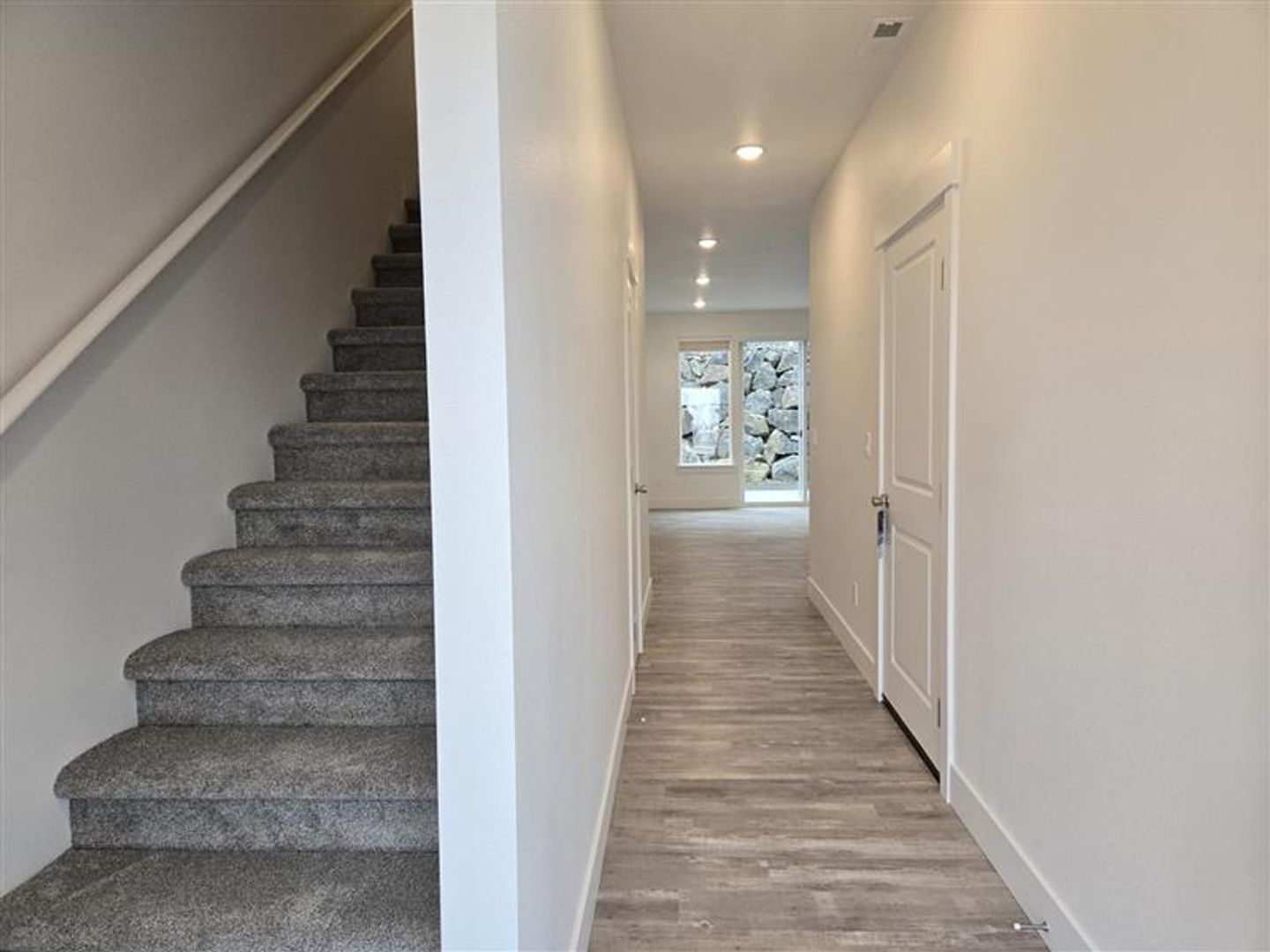 1 month FREE! BRAND NEW Townhome in the Desirable Southridge Area! 3 of 12