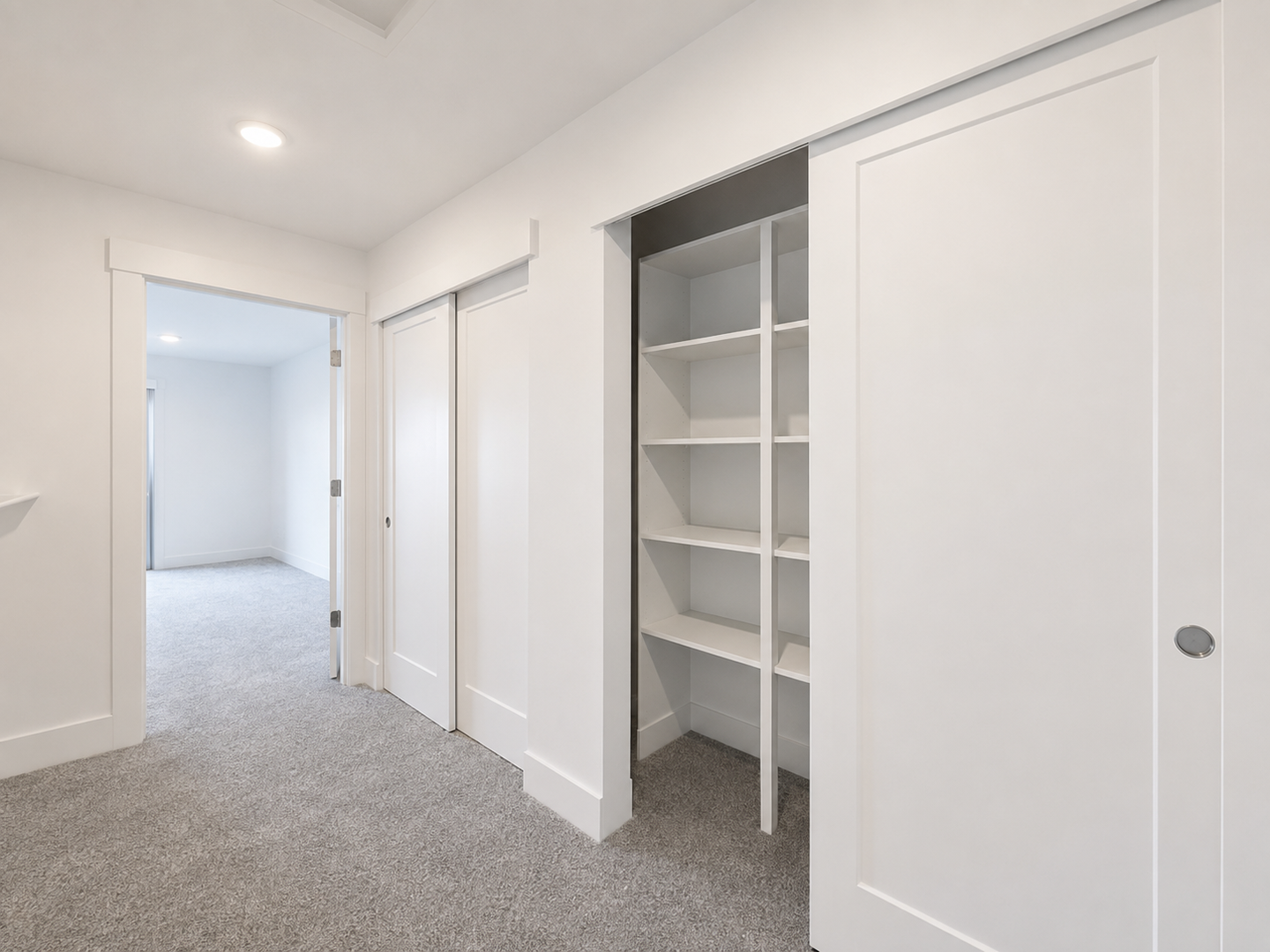 1 month FREE! BRAND NEW Townhome in the Desirable Southridge Area! 9 of 12