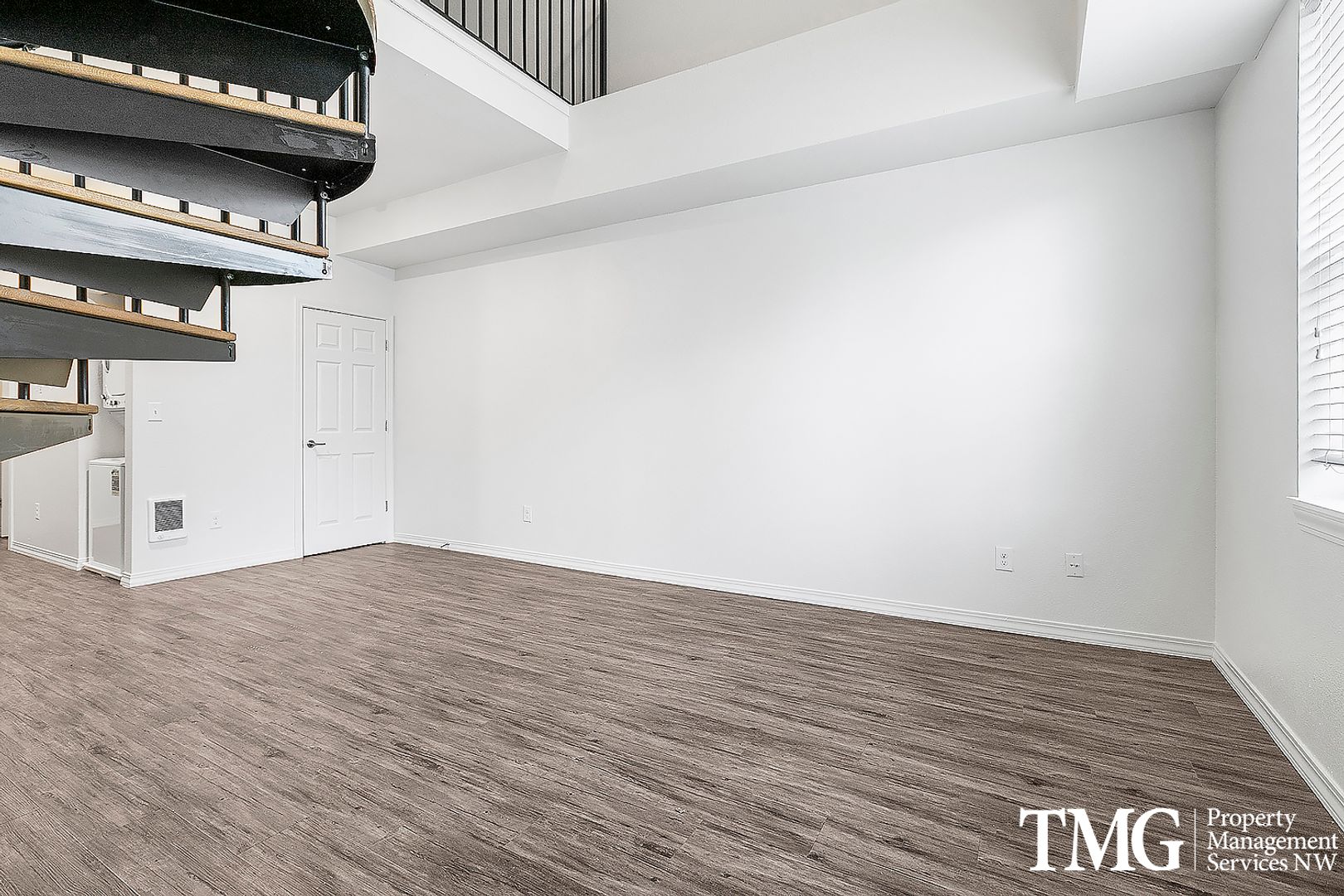 Broadway Apartments 13 of 20