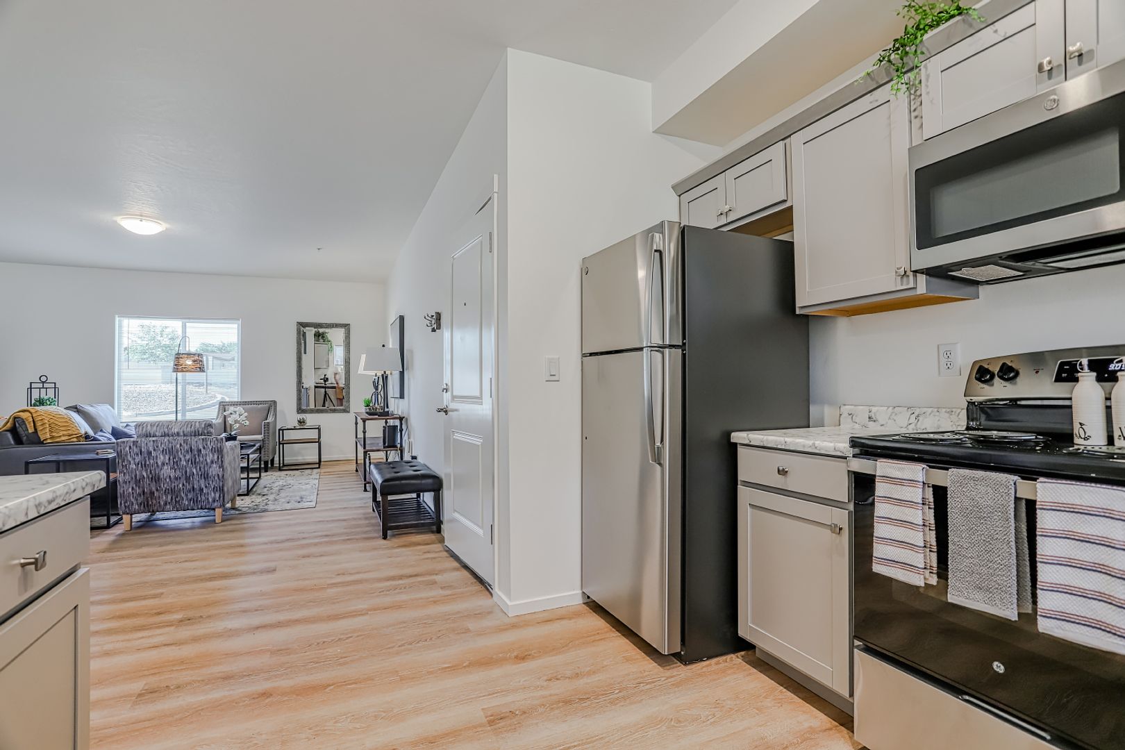 Ridgecrest Apartments 3 of 15