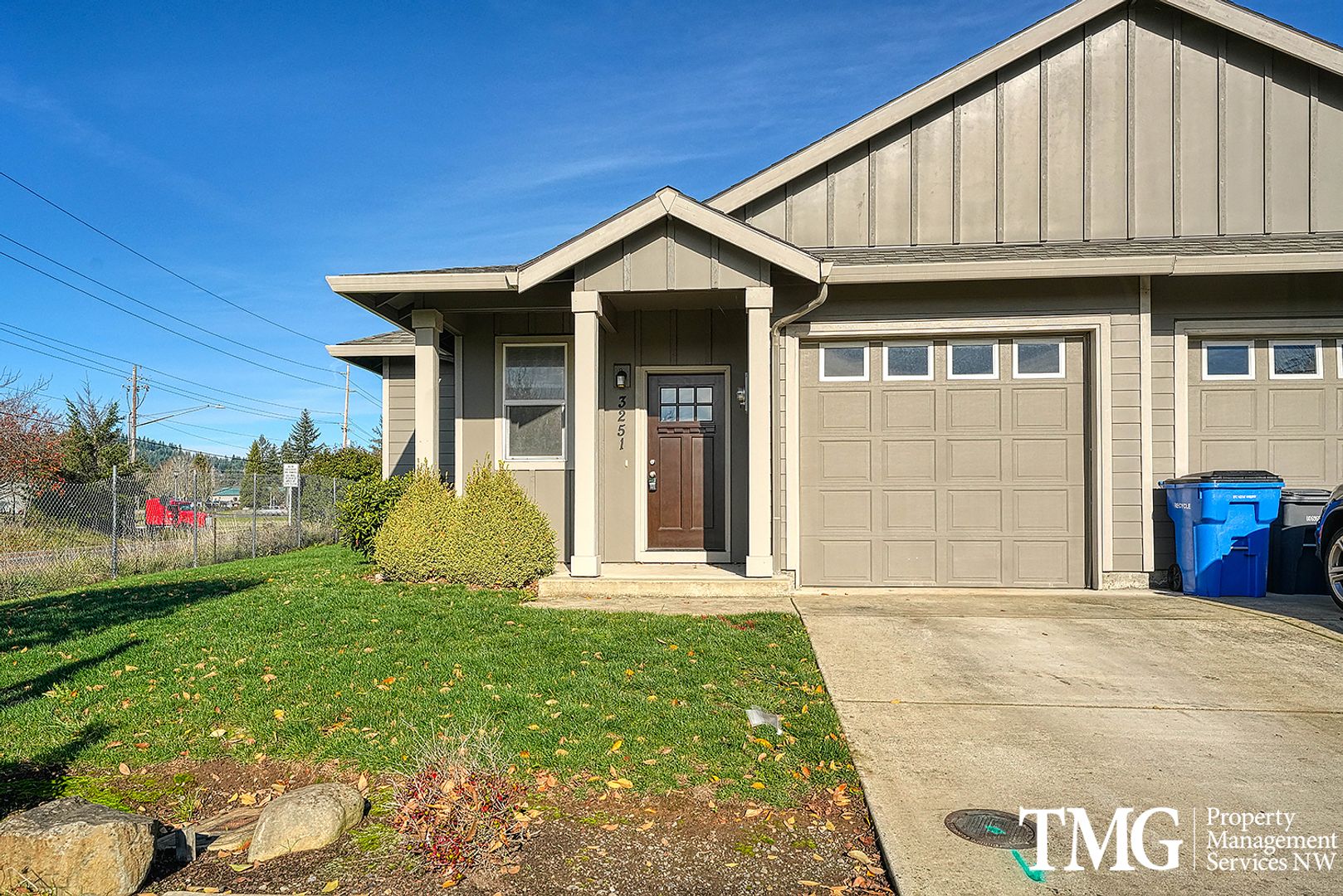 Washougal House: 3251 Lewis Lane