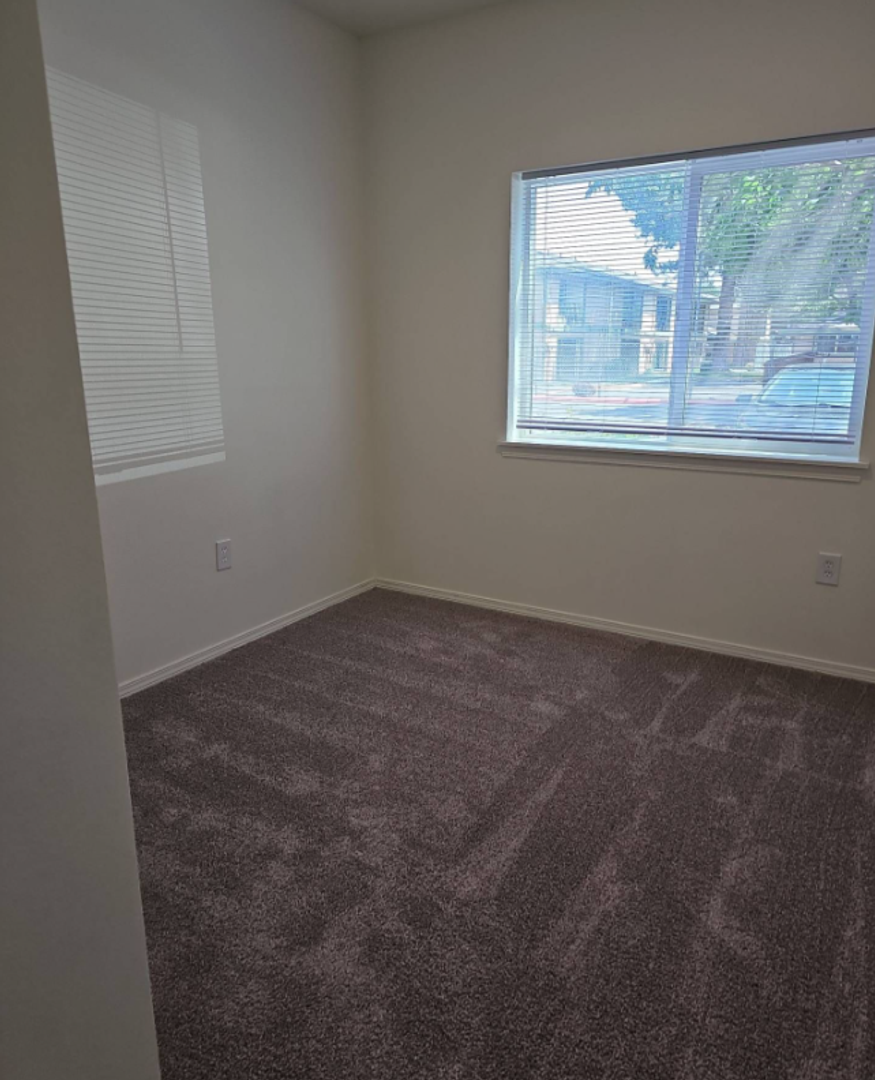 Aaron Ridge Apartments 6 of 10