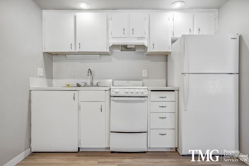 Pre Leasing - Pet Friendly Home – photo 1
