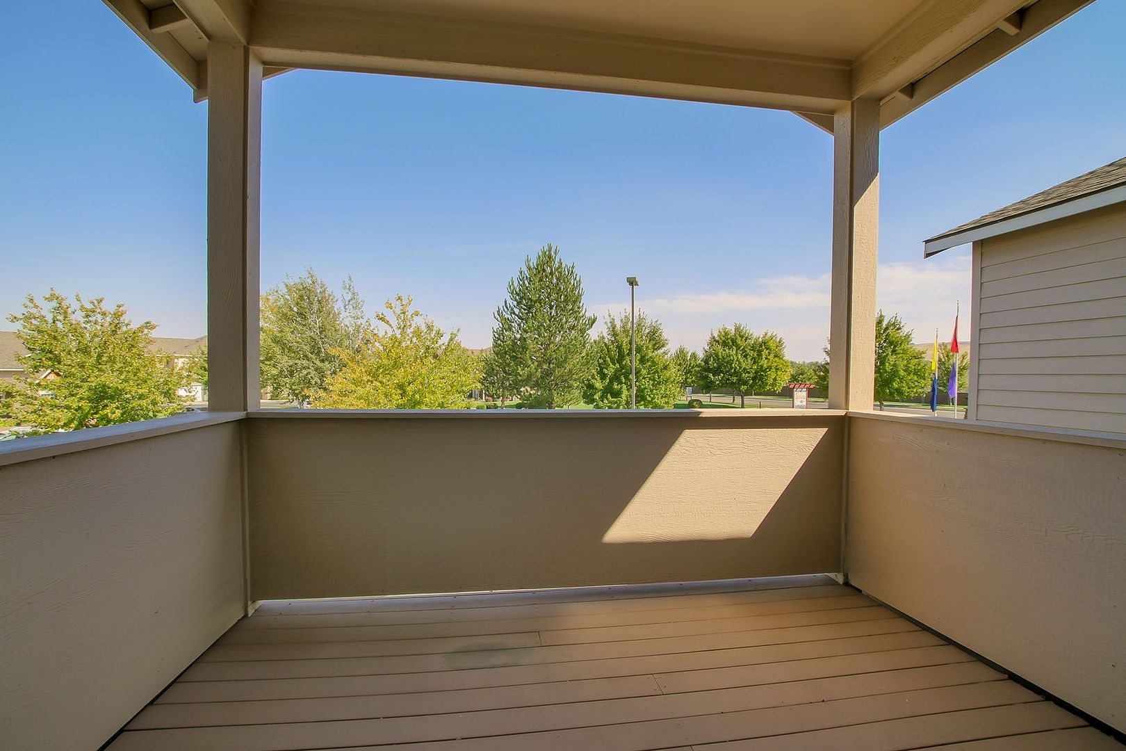 Kennewick Apartment: 8180 W 4th Ave