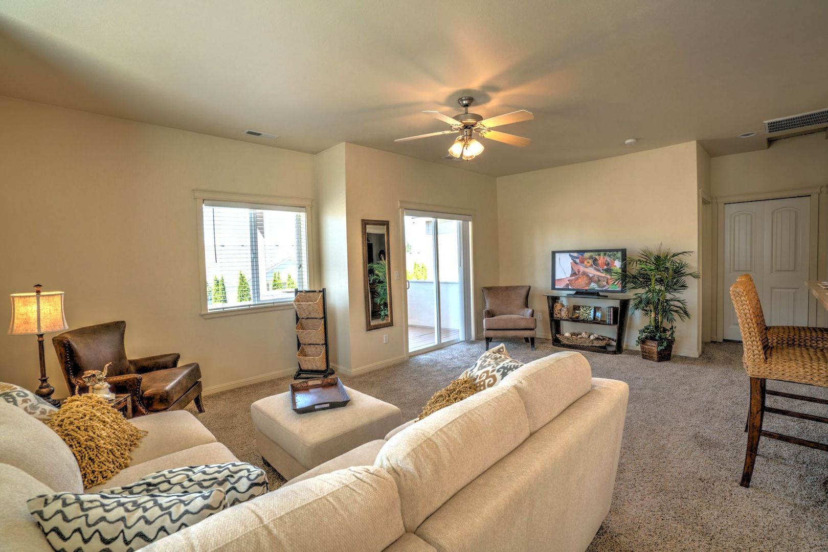 Kennewick Apartment: 8180 W 4th Ave