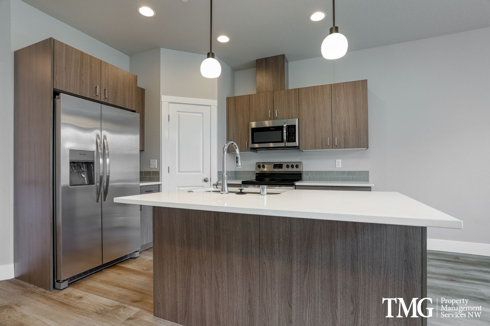 Camas Townhome: 2503 NW Magnolia Ct