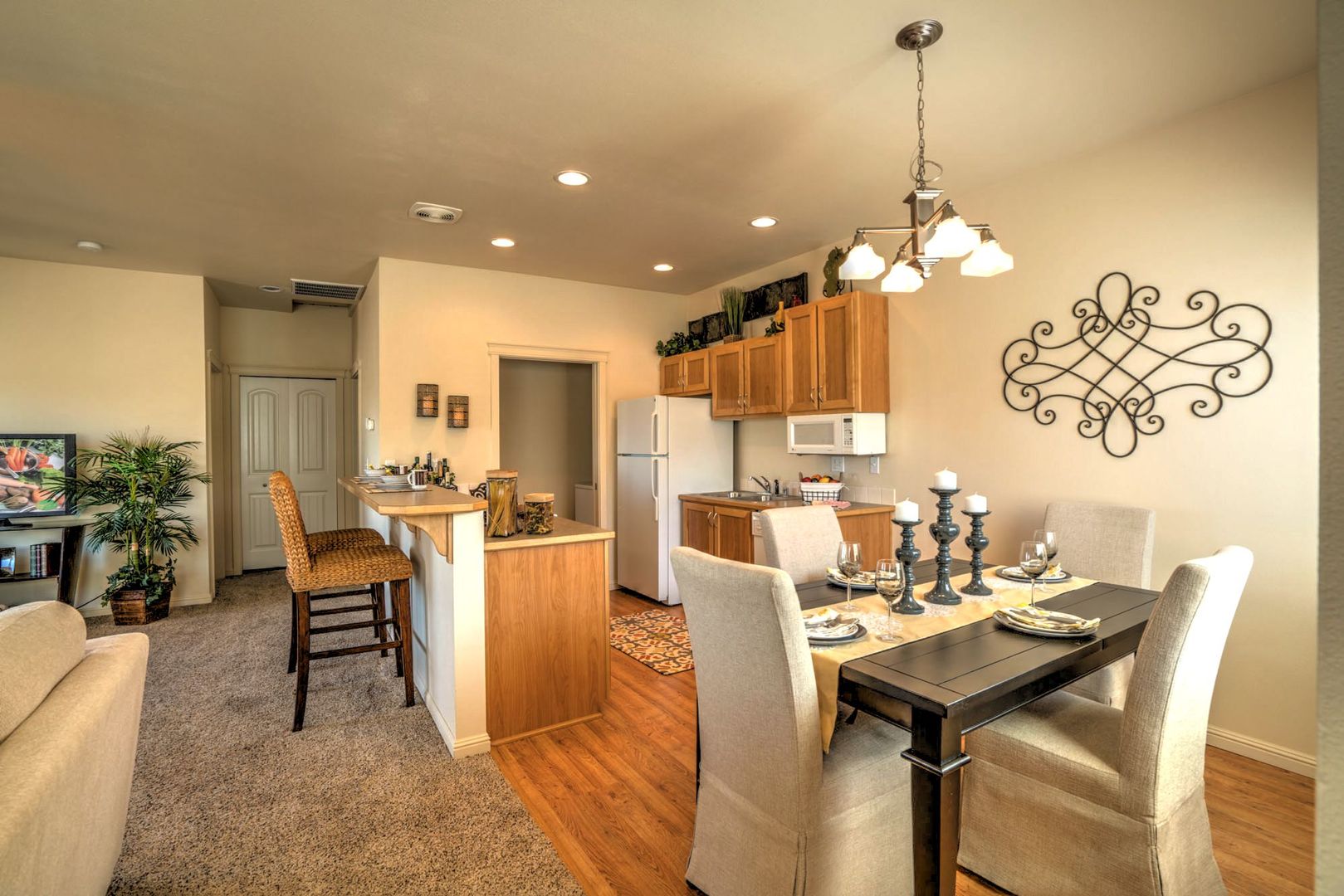 Kennewick Apartment: 8180 W 4th Ave