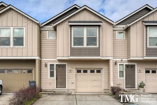 Covington Townhomes | Newer 3 BD Townhome with A/C, Stainless Appliances & A/C! – photo 1