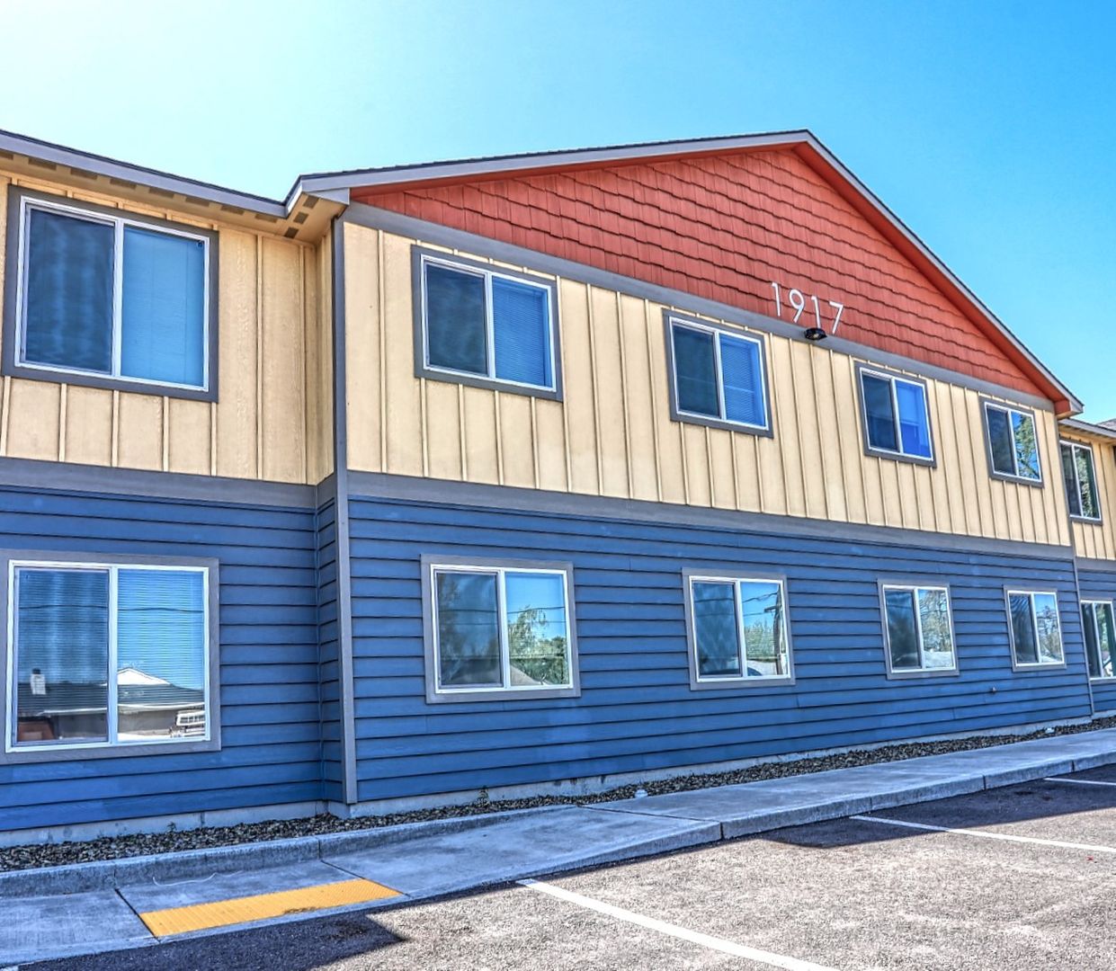 Kennewick Apartment: 1863 & 1917 West 19th Avenue