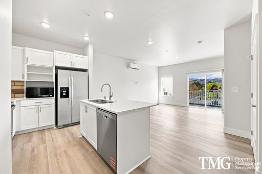 Encore | 1 BD 1 BA | Luxurious 55+ Community at the Resort at Hansen Park! – photo 1