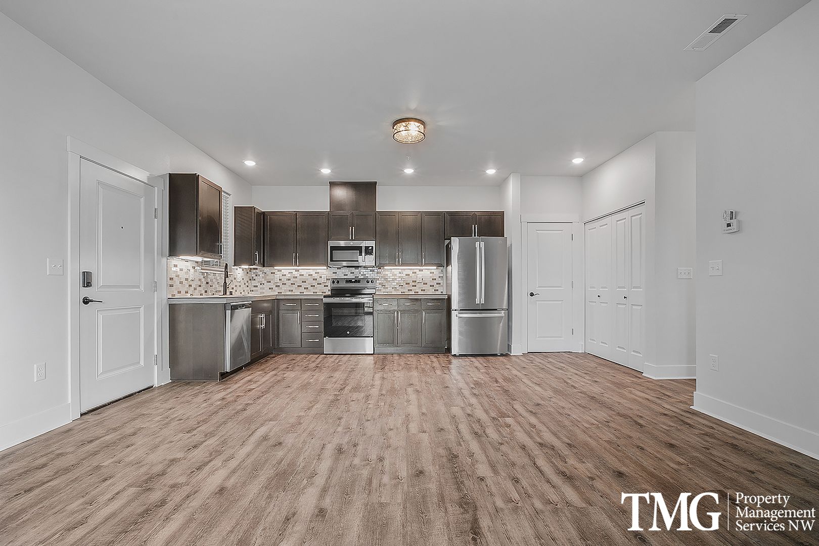 7942 W 10th Ave - CC220, Kennewick, WA 99336