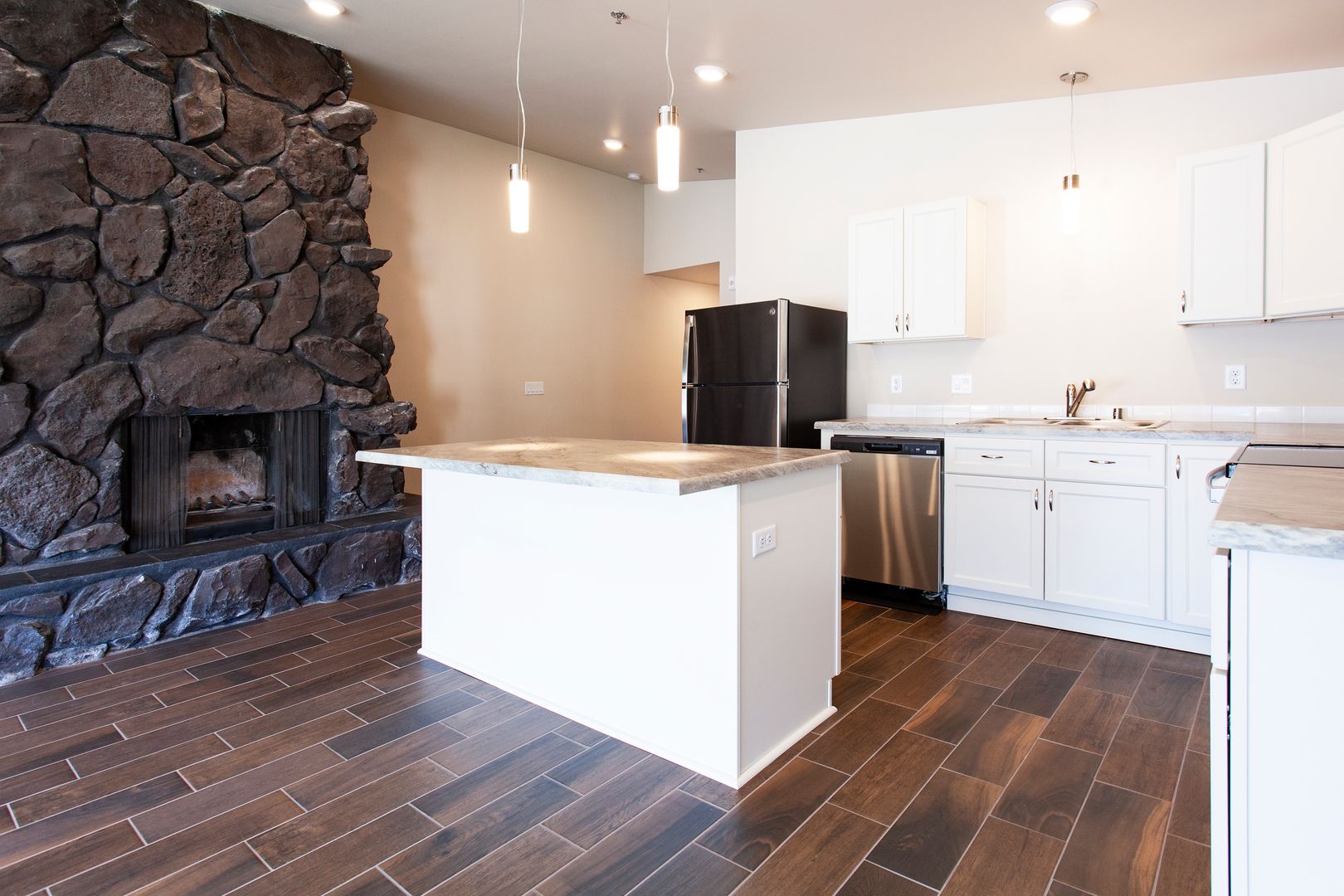 5100 W Clearwater Ave #F104, Kennewick, WA 99336