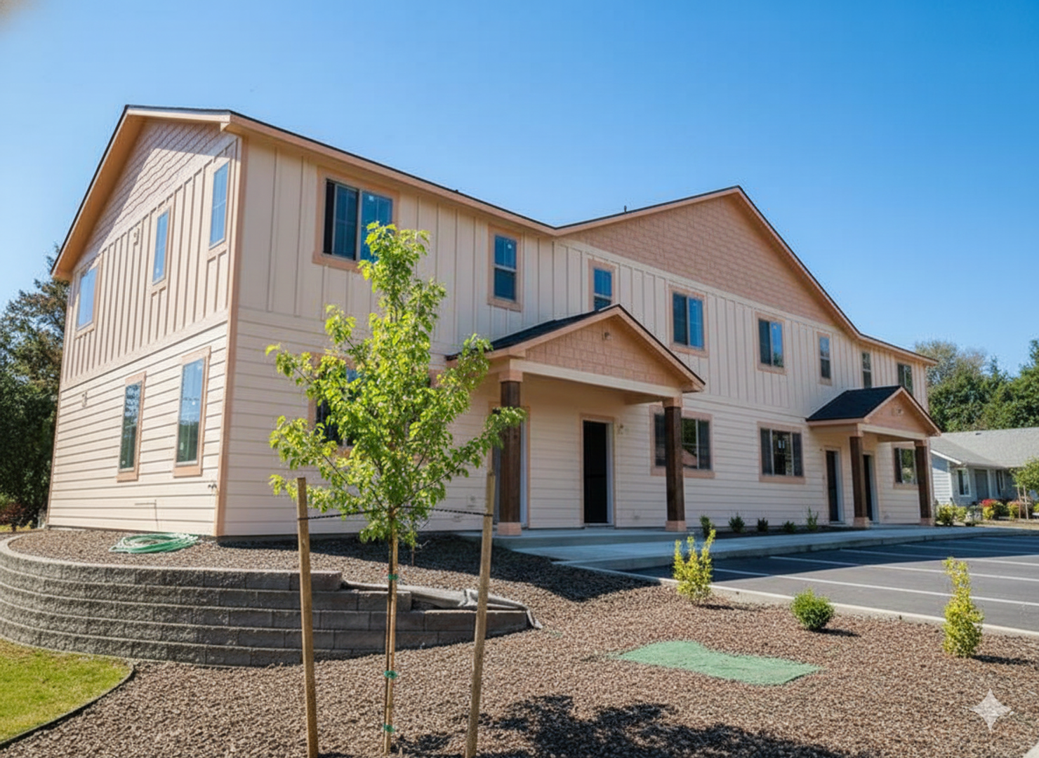 Kennewick Apartment: 3215 W 7th Ave