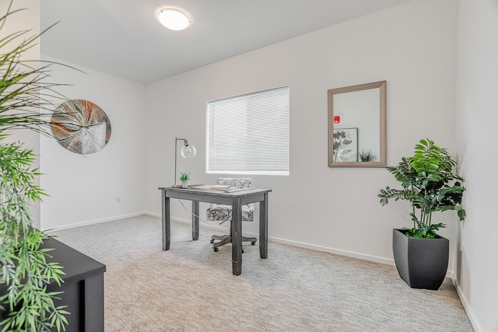 Work space at Ridgecrest Apartments (5 of 5)