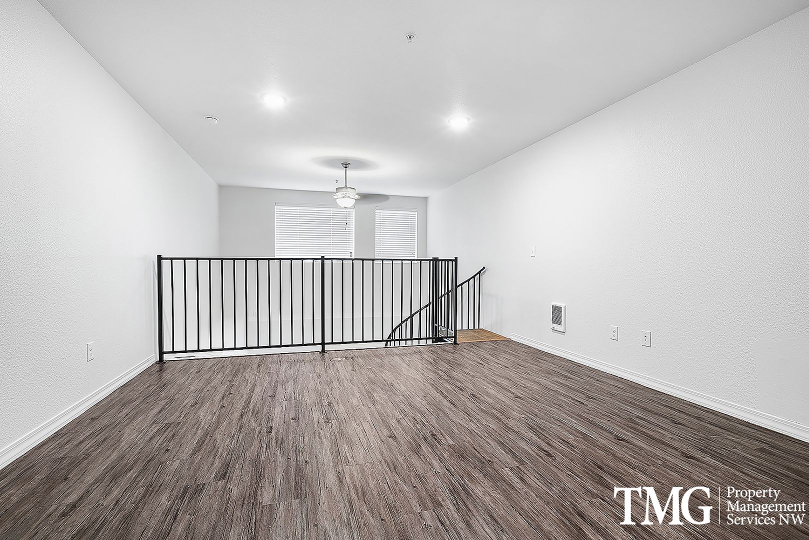 Broadway Apartments 19 of 20