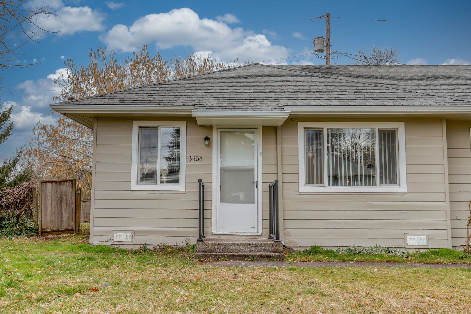 Vancouver Apartment: 3504 & 3506 Yeoman Avenue