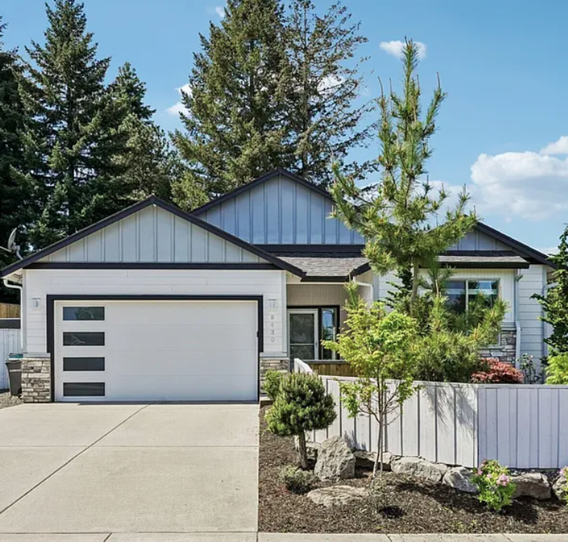 Vancouver House: 8430 NE 50th Court