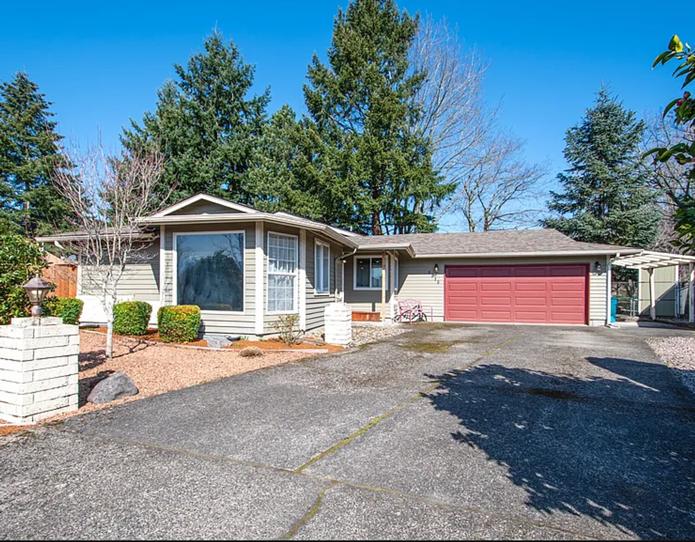 Vancouver House: 9910 NE 30th Circle