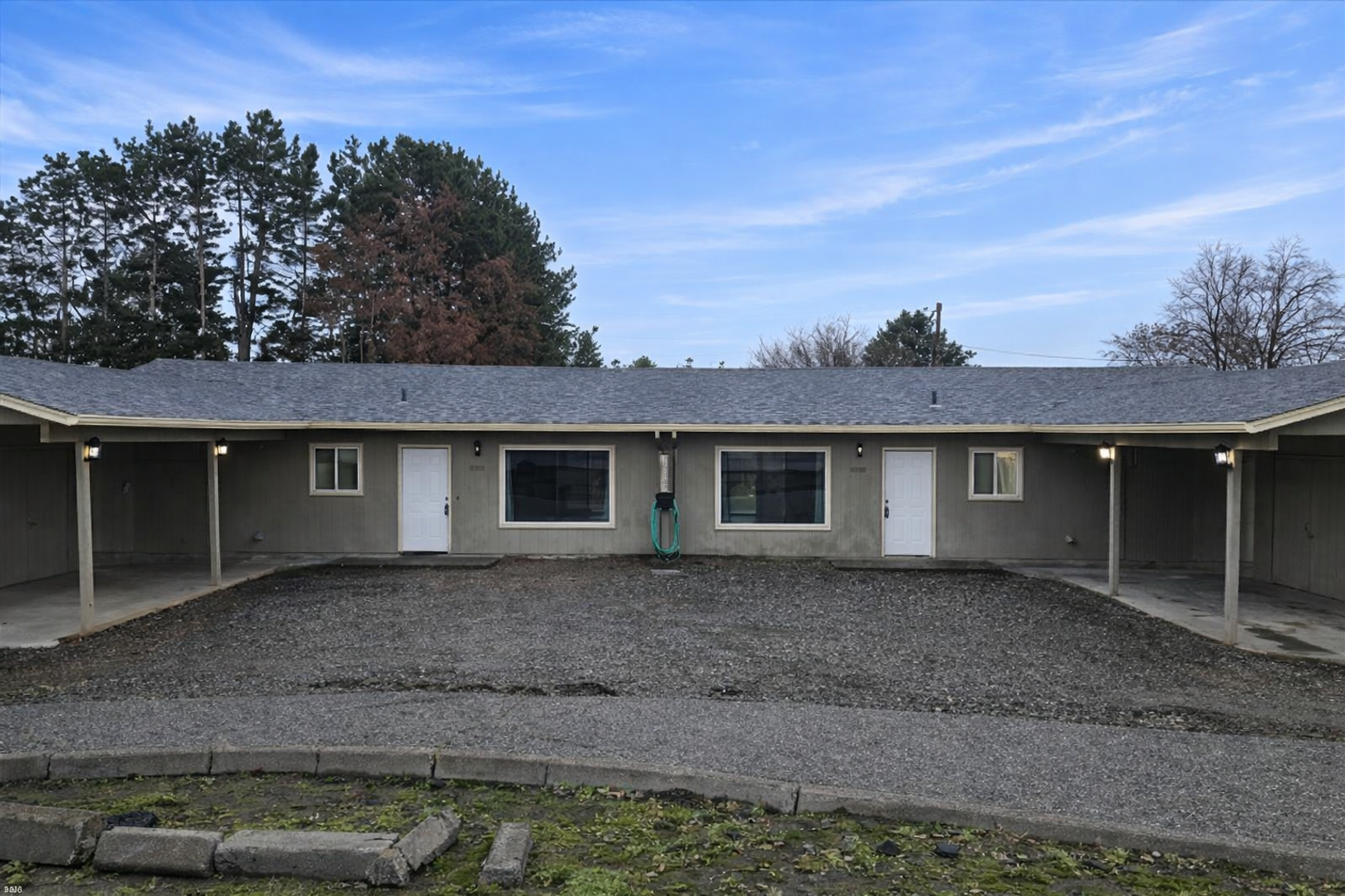 Kennewick Apartment: 5008-5010 W Canal Drive