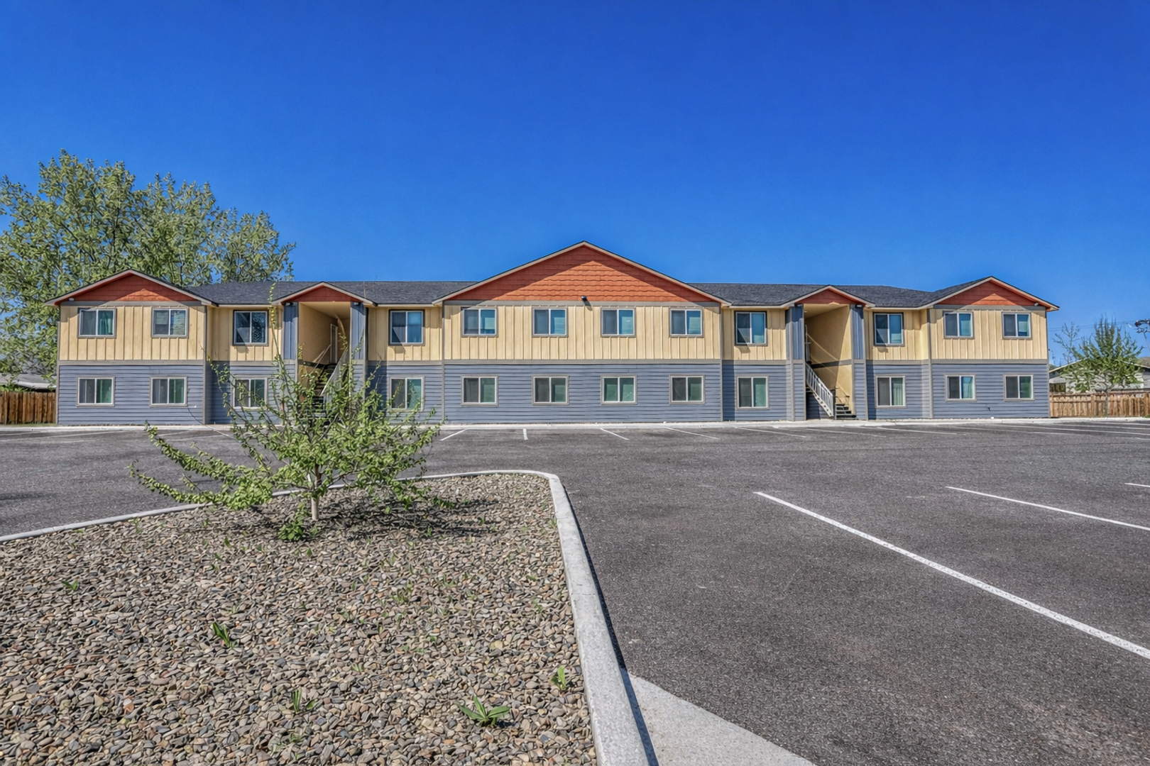 Kennewick Apartment: 1863 & 1917 West 19th Avenue