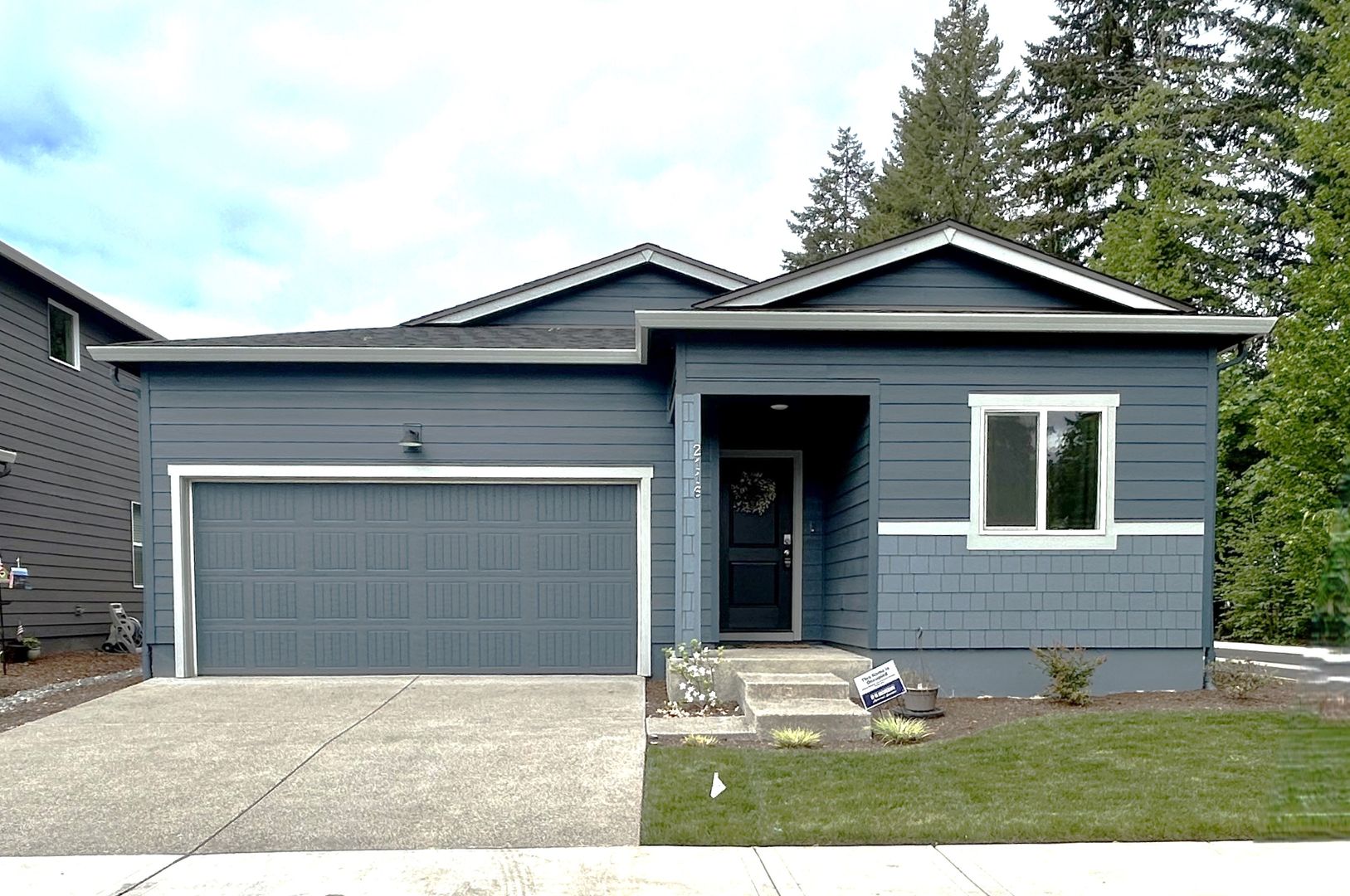 Battle Ground House: 2116 NE 2nd Avenue