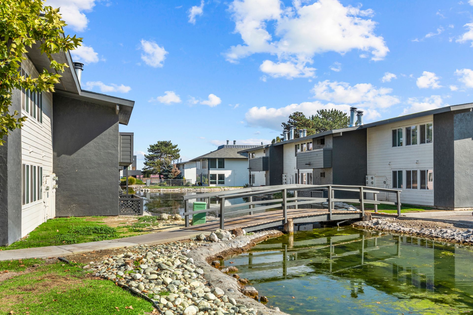 Lakeside Apartments 7 of 12