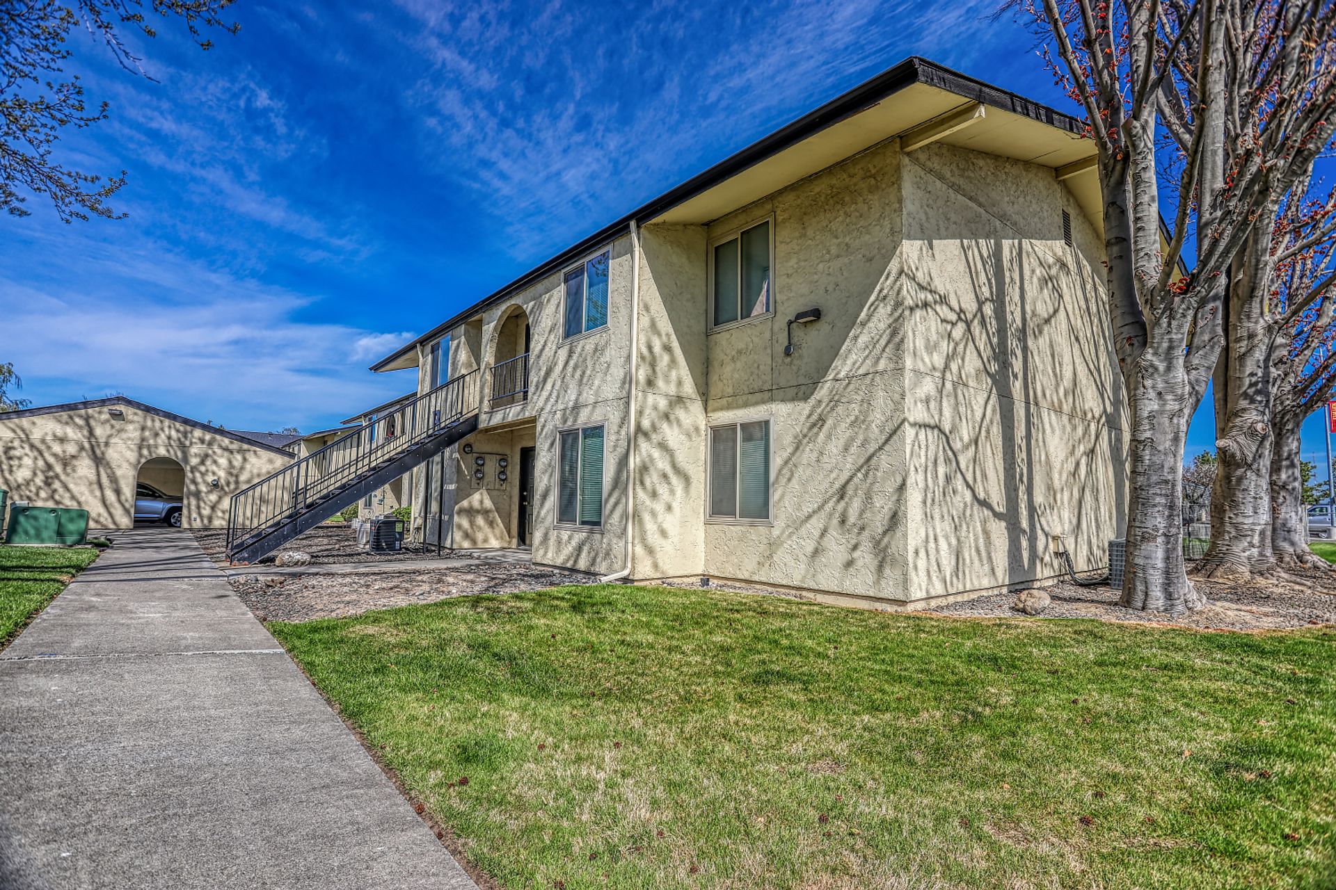 Pepper Tree Village Apartments 9 of 12