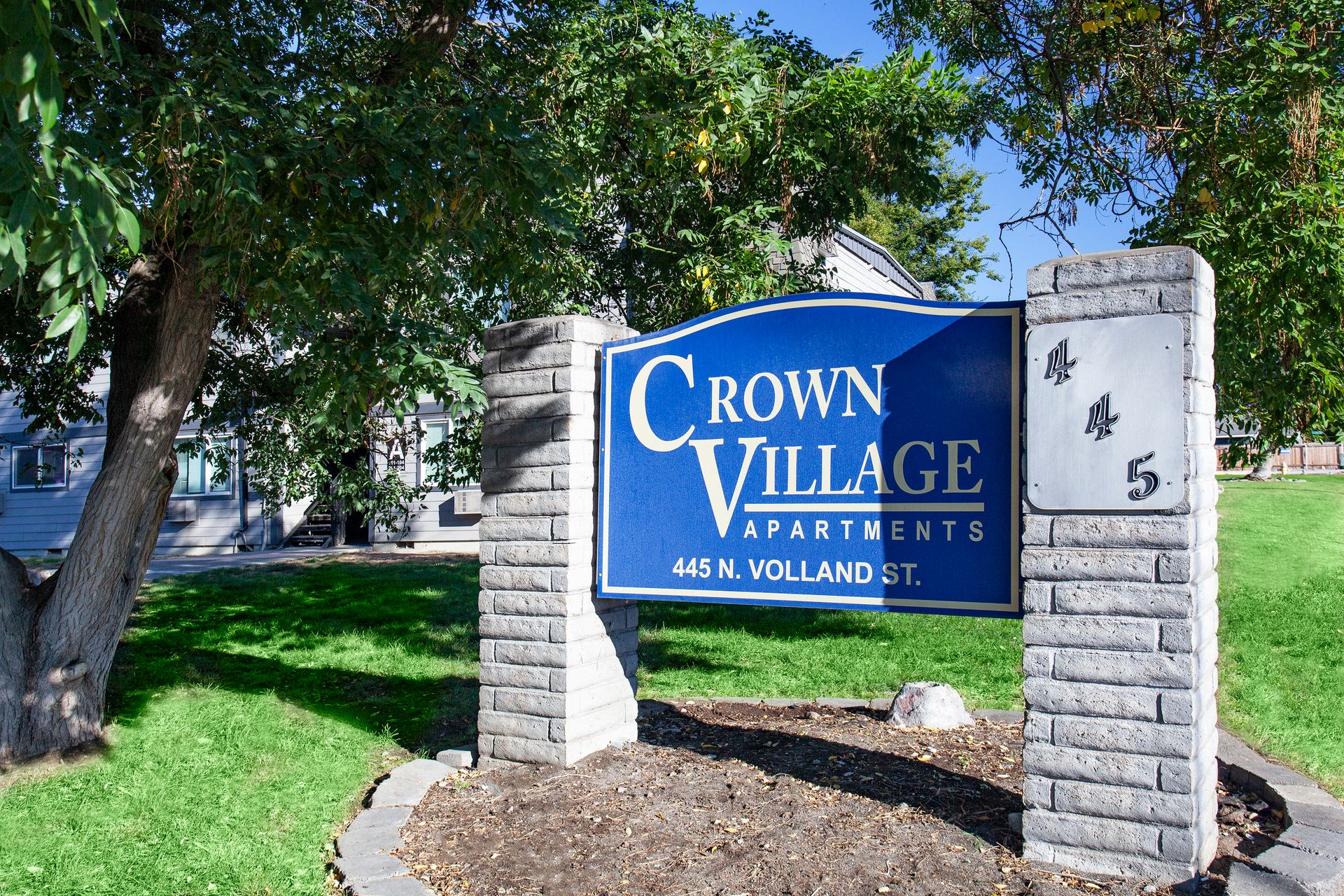 Kennewick Apartment: 445 N Volland St