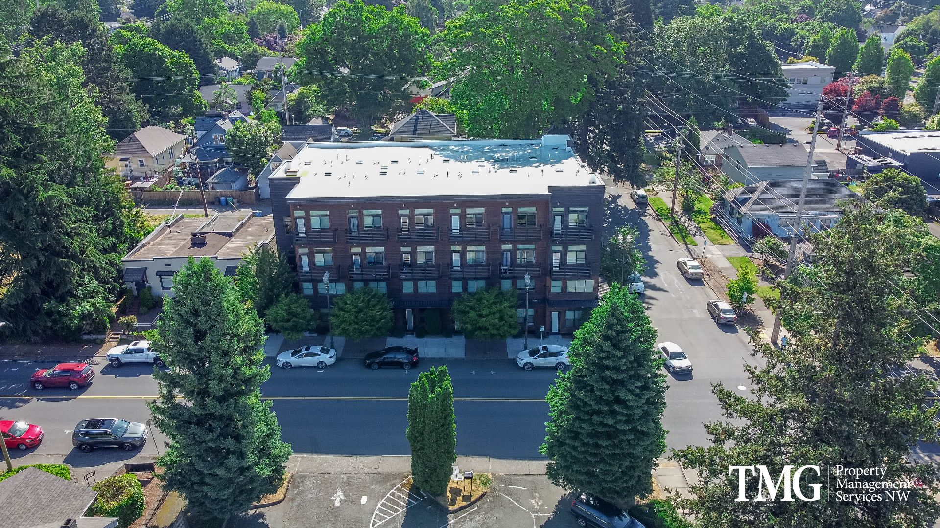 Broadway Apartments 5 of 12