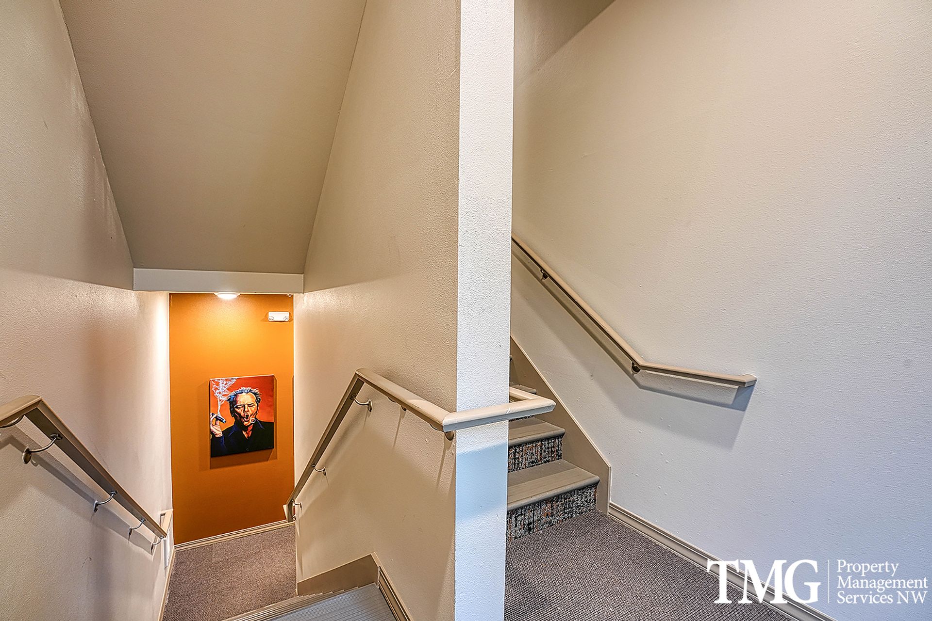 Broadway Apartments 10 of 12