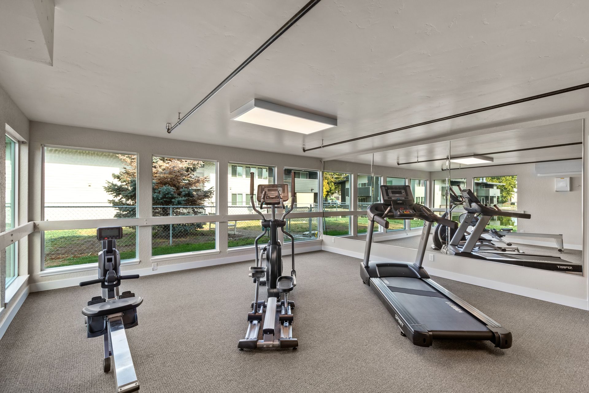 Gym at Lakeside Apartments (4 of 6)