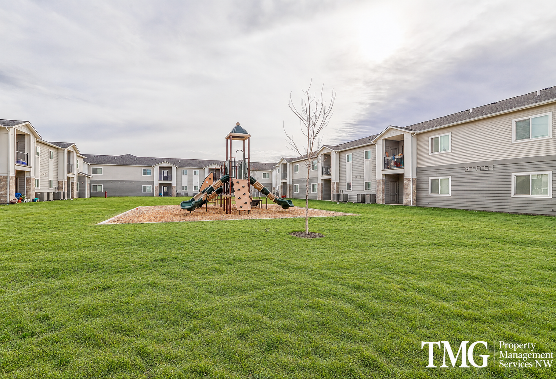 Ridgecrest Apartments 3 of 8