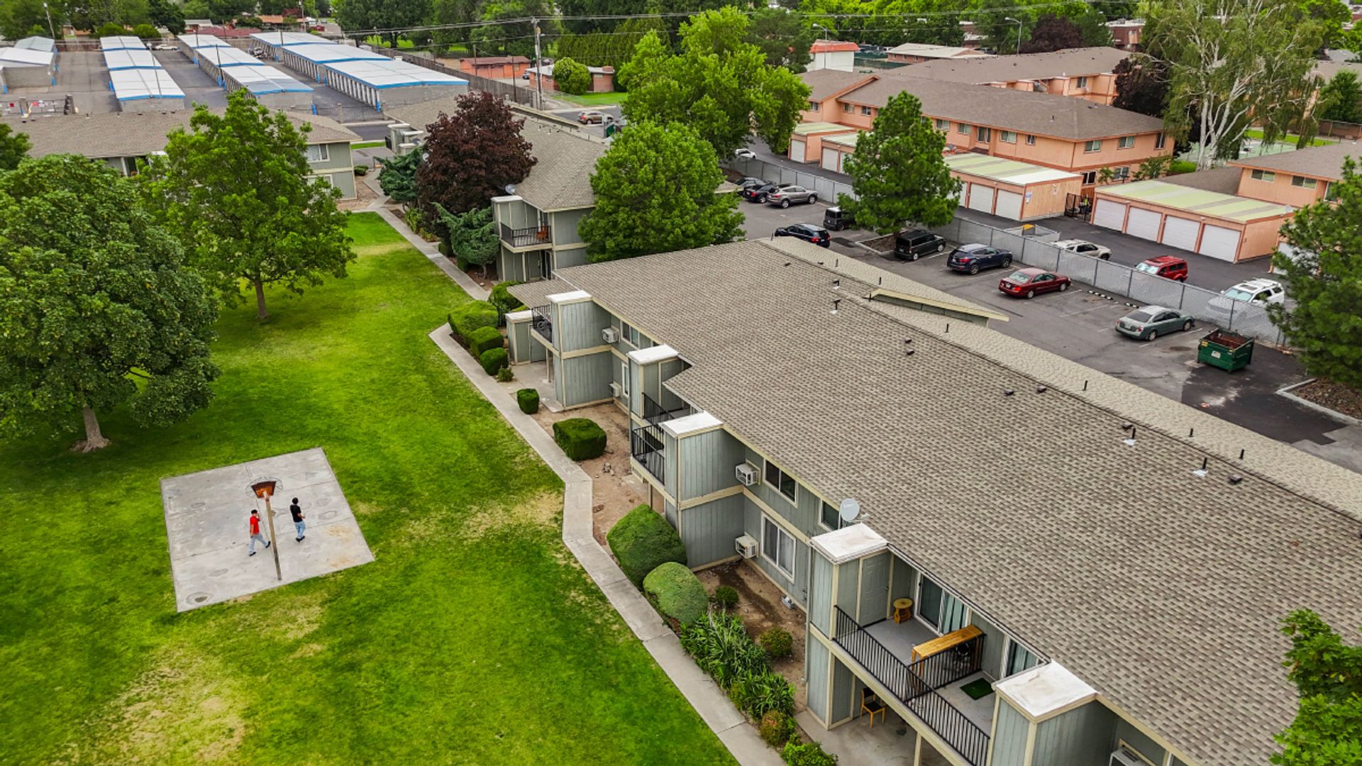 Hood Manor Apartments 11 of 12