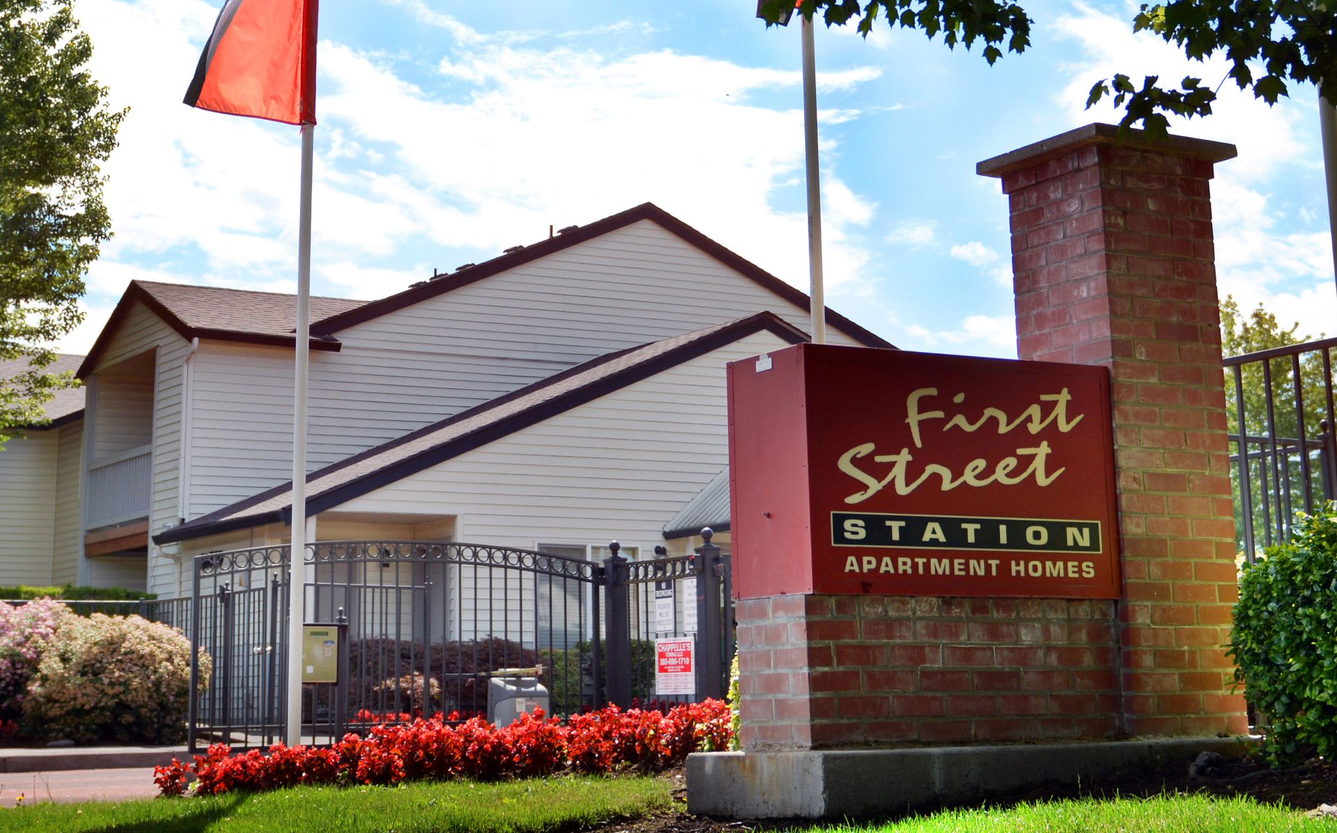 Vancouver Apartment: 16119 SE 1st St