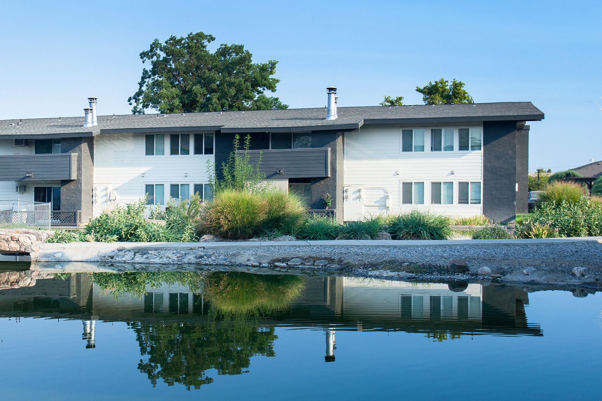 Lakeside Apartments 3 of 12