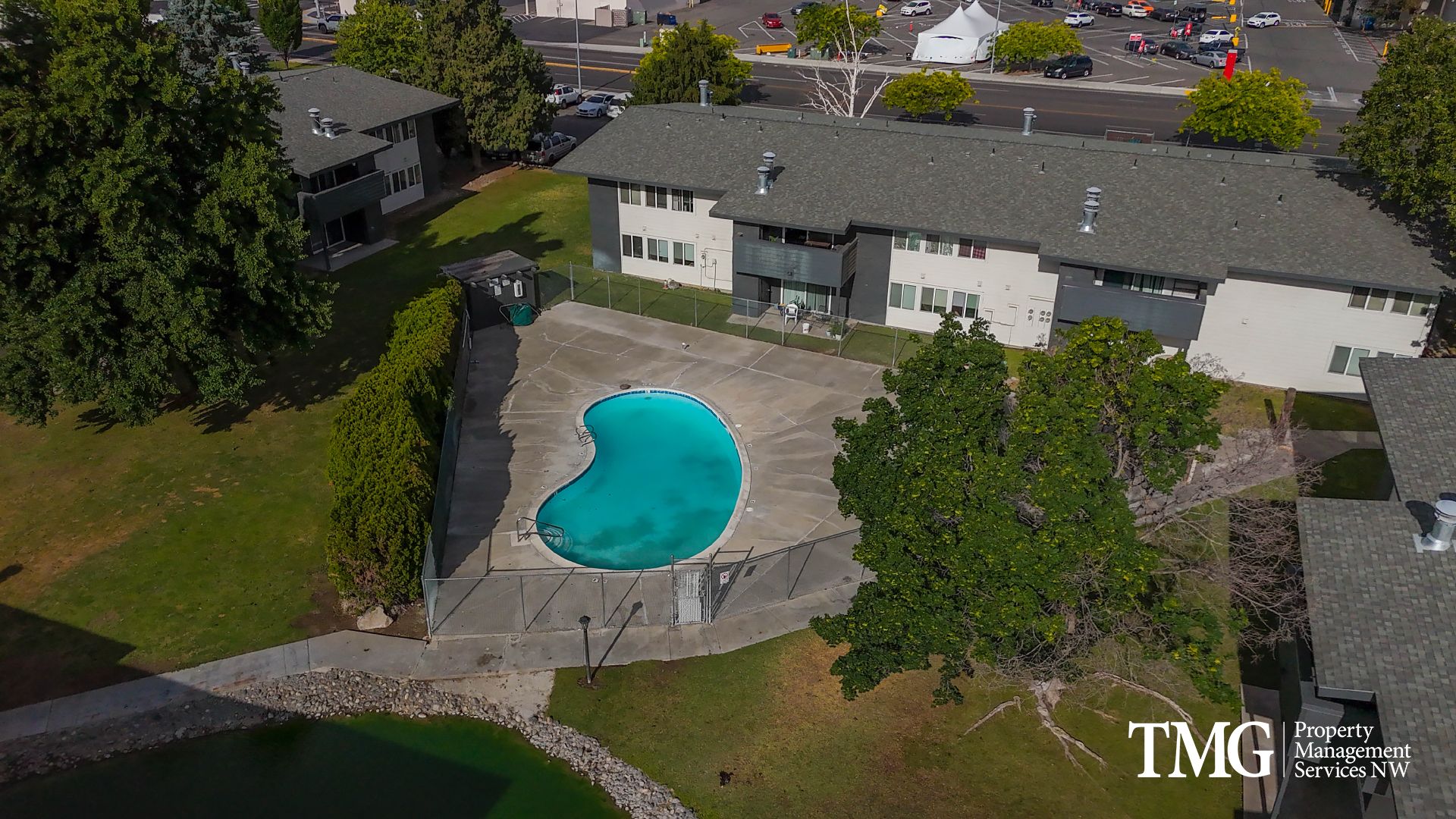 Pool at Lakeside Apartments (2 of 2)