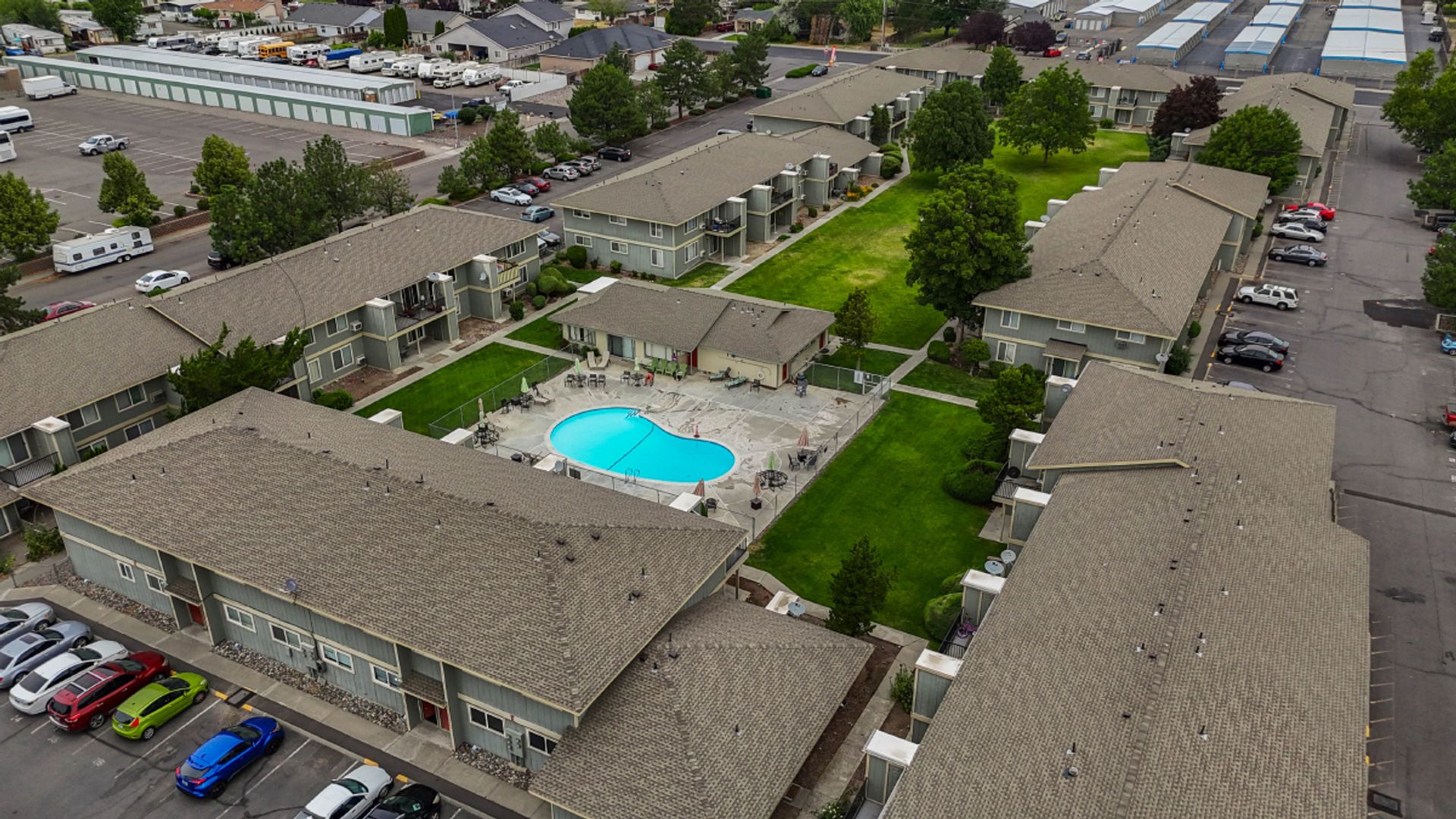 Hood Manor Apartments 9 of 12