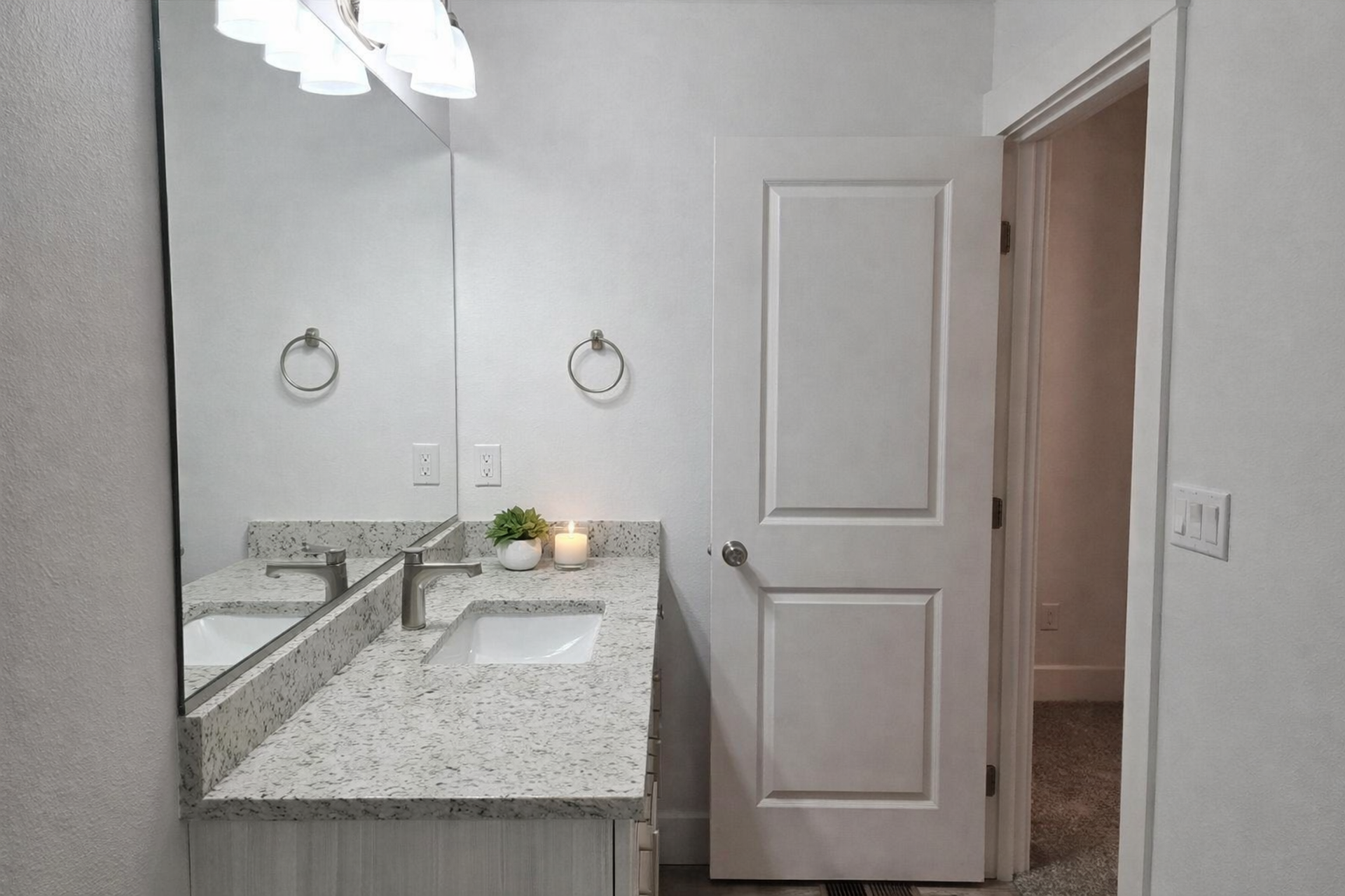 The Townes at Mill End | 1 MONTH FREE When You Sign a 15-Mo Lease! BRAND NEW Townhome in the Desirable Southridge Area! 9 of 12