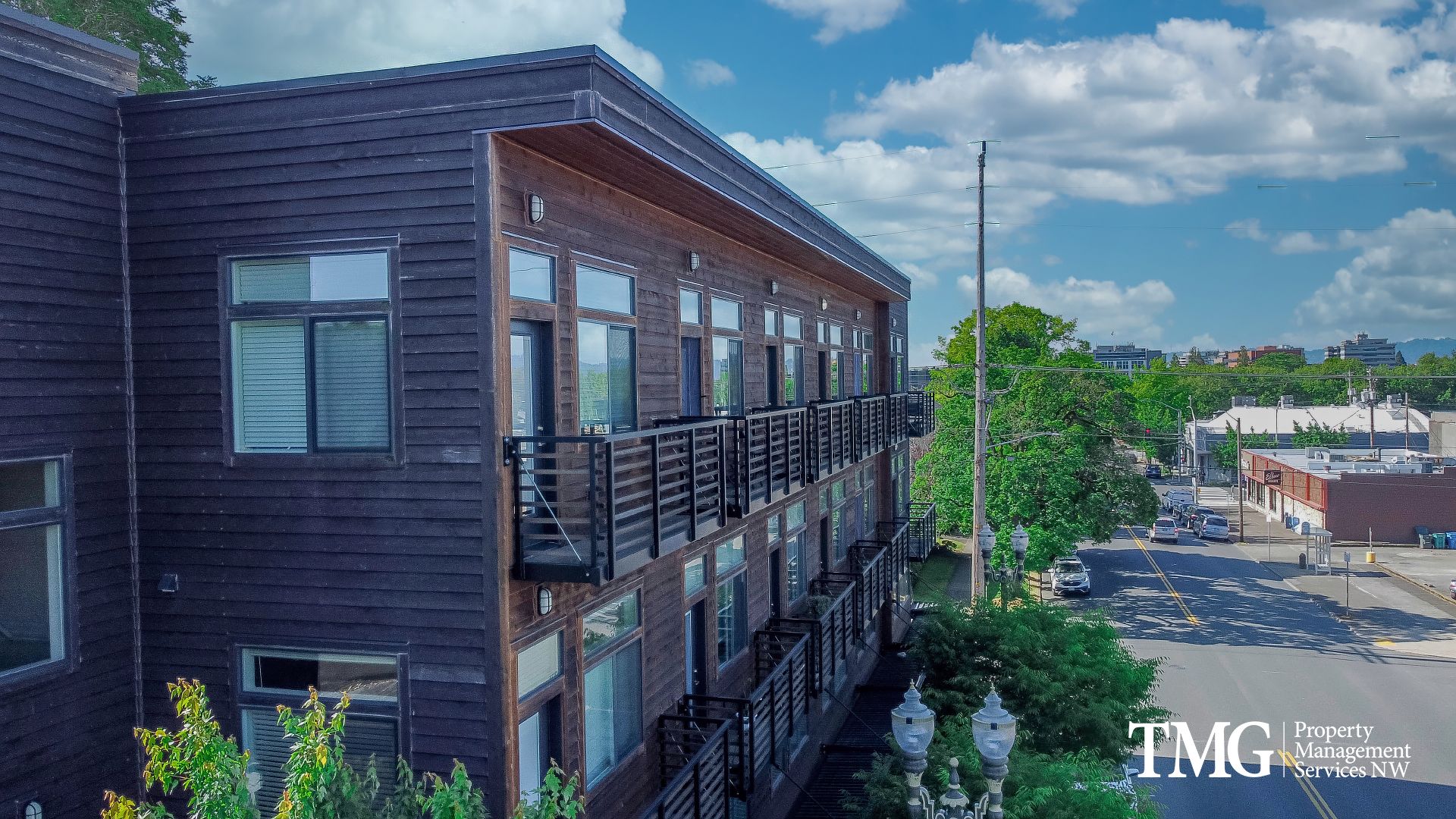 Broadway Apartments 2 of 12
