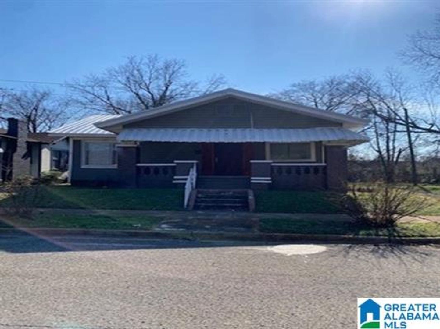 Birmingham House: 207 16th Ave S